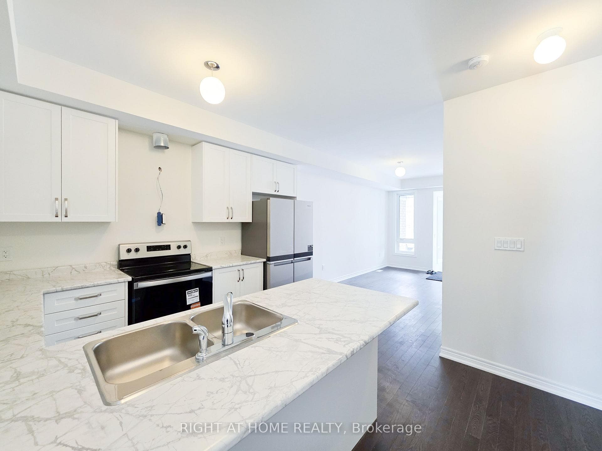 1256 Elizabeth Mackenzie Drive photo 5