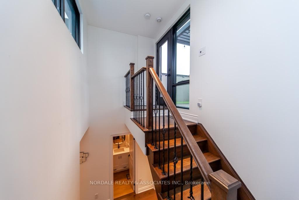 61 Pony Farm Drive photo 32