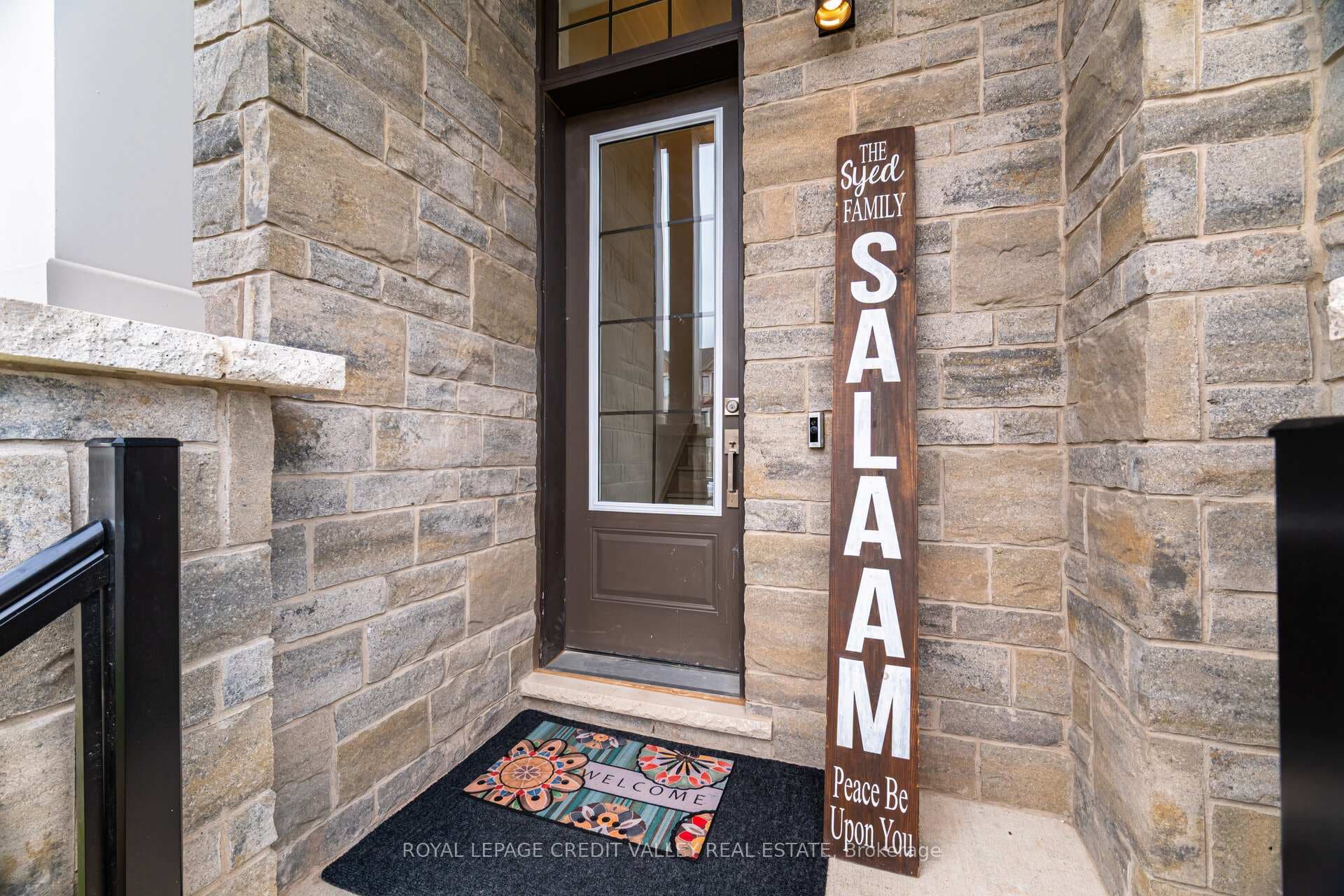 1360 William Halton Parkway photo 3