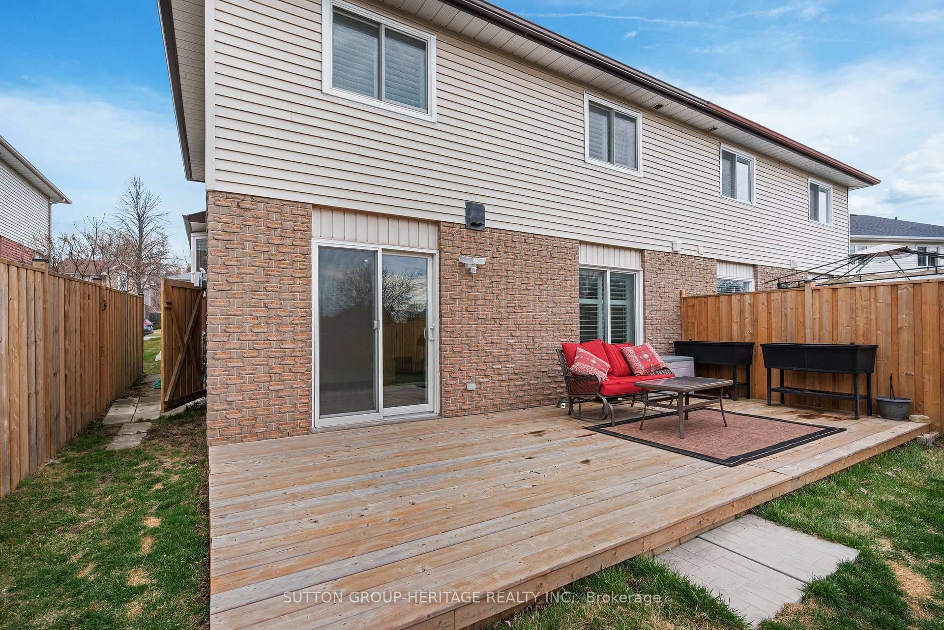 1035 Snowberry Street photo 16