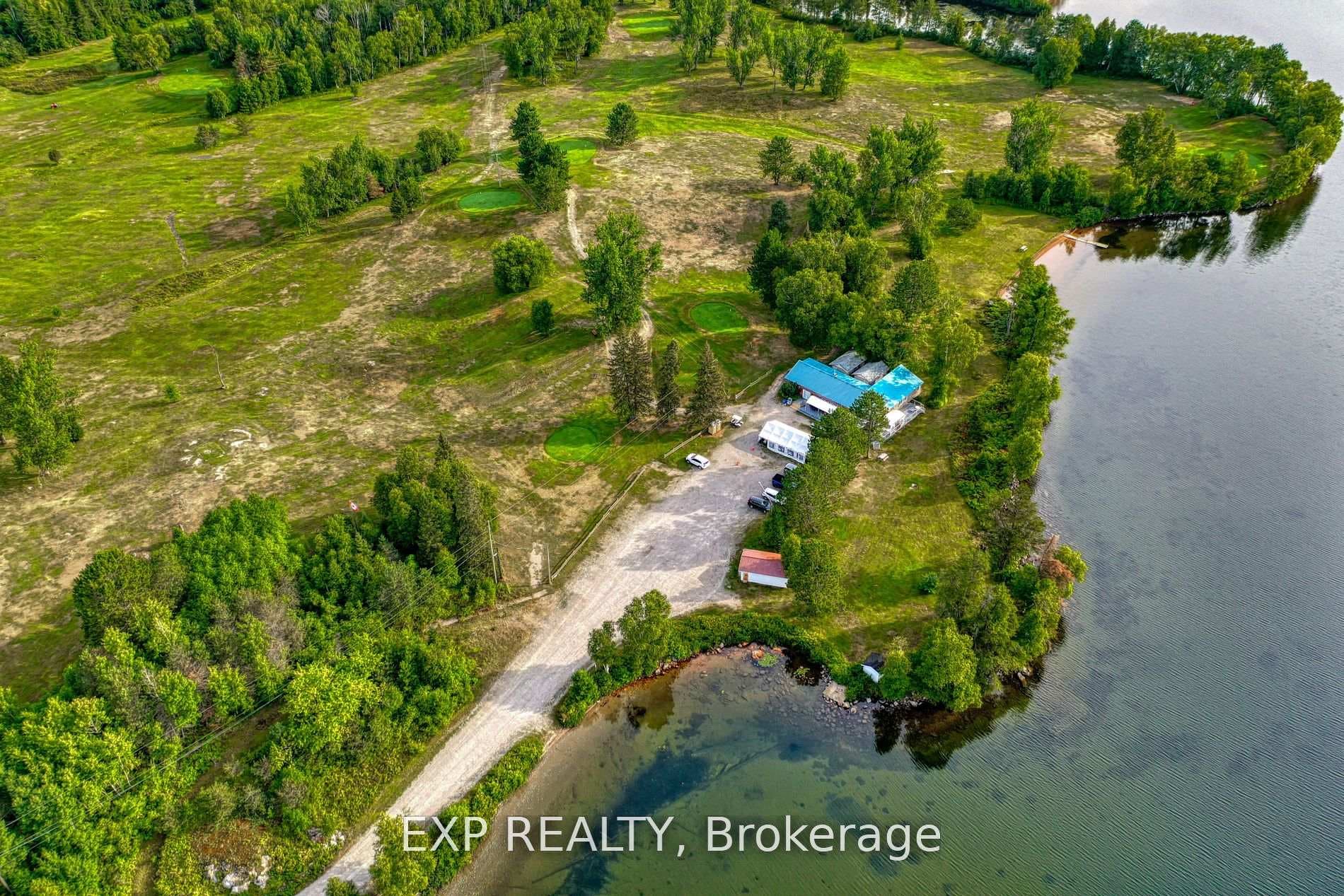 725 Lochhead Drive photo 4