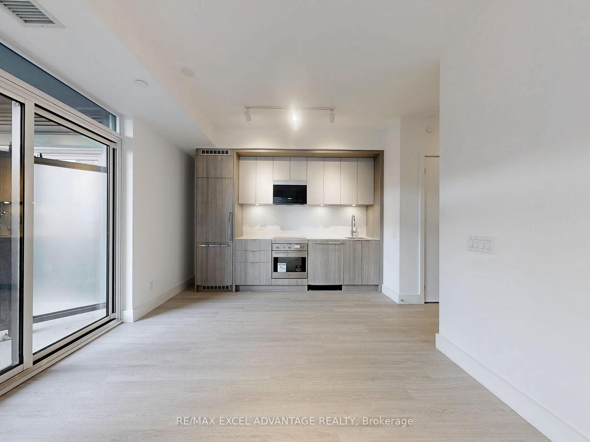 6 Greenbriar Road Unit 601 photo 5