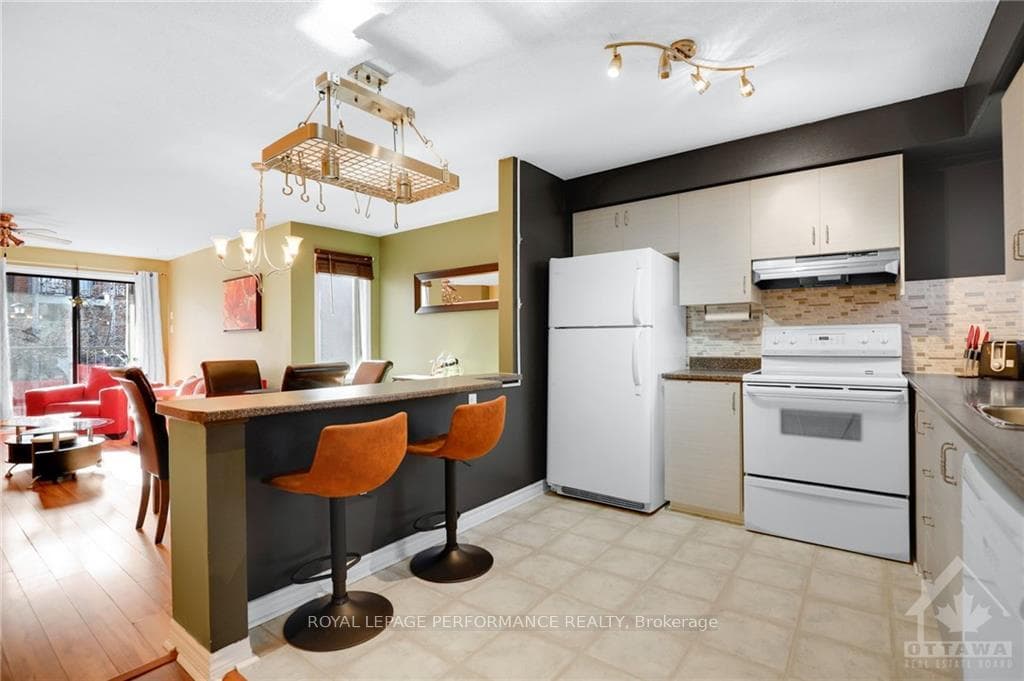 210 ALVIN Road photo 13