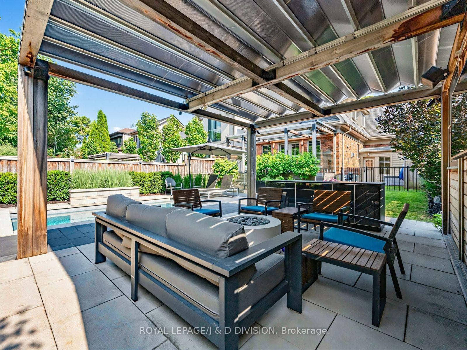 146 Glenvale Boulevard photo 38
