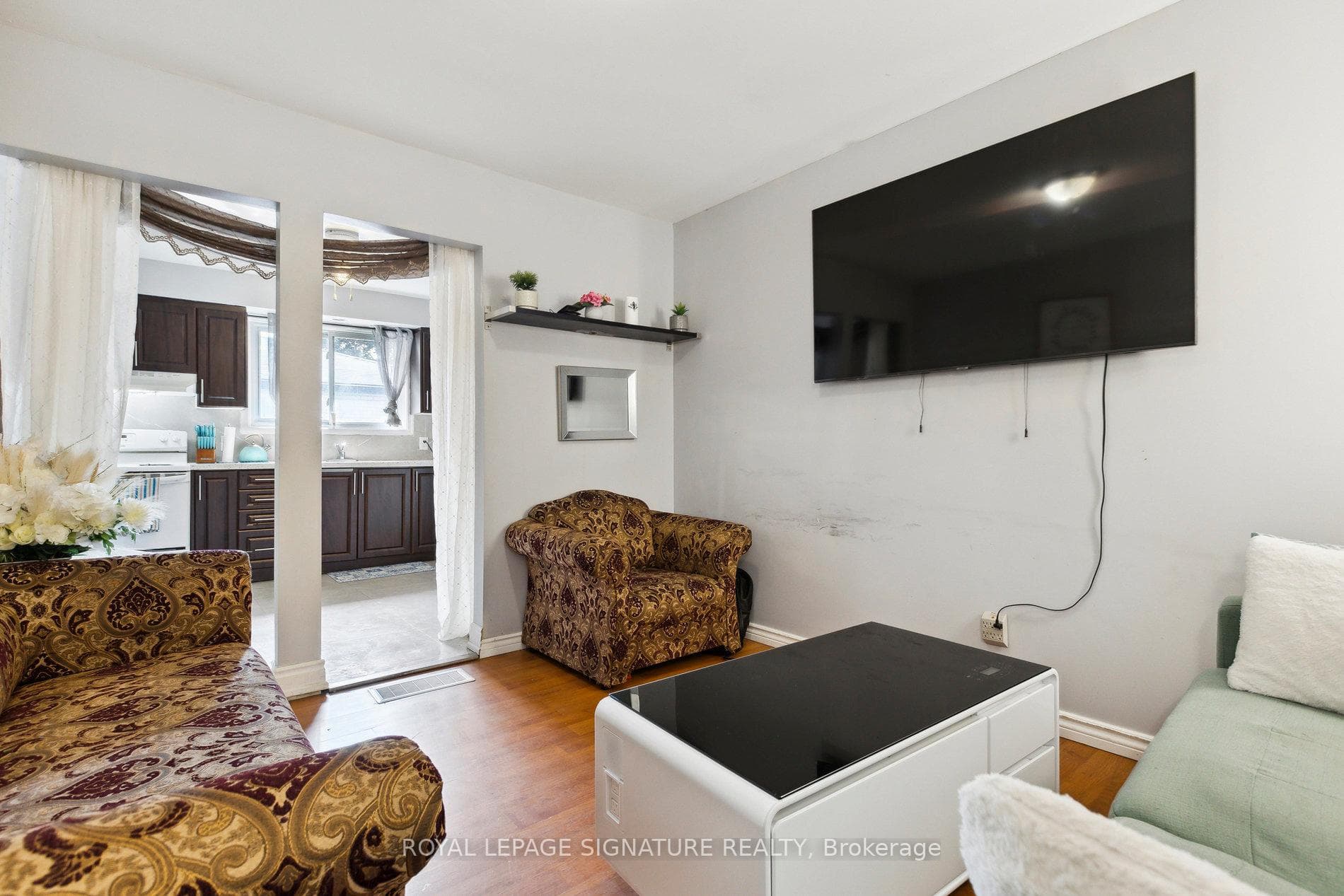 225B Cedarbrae Avenue photo 14