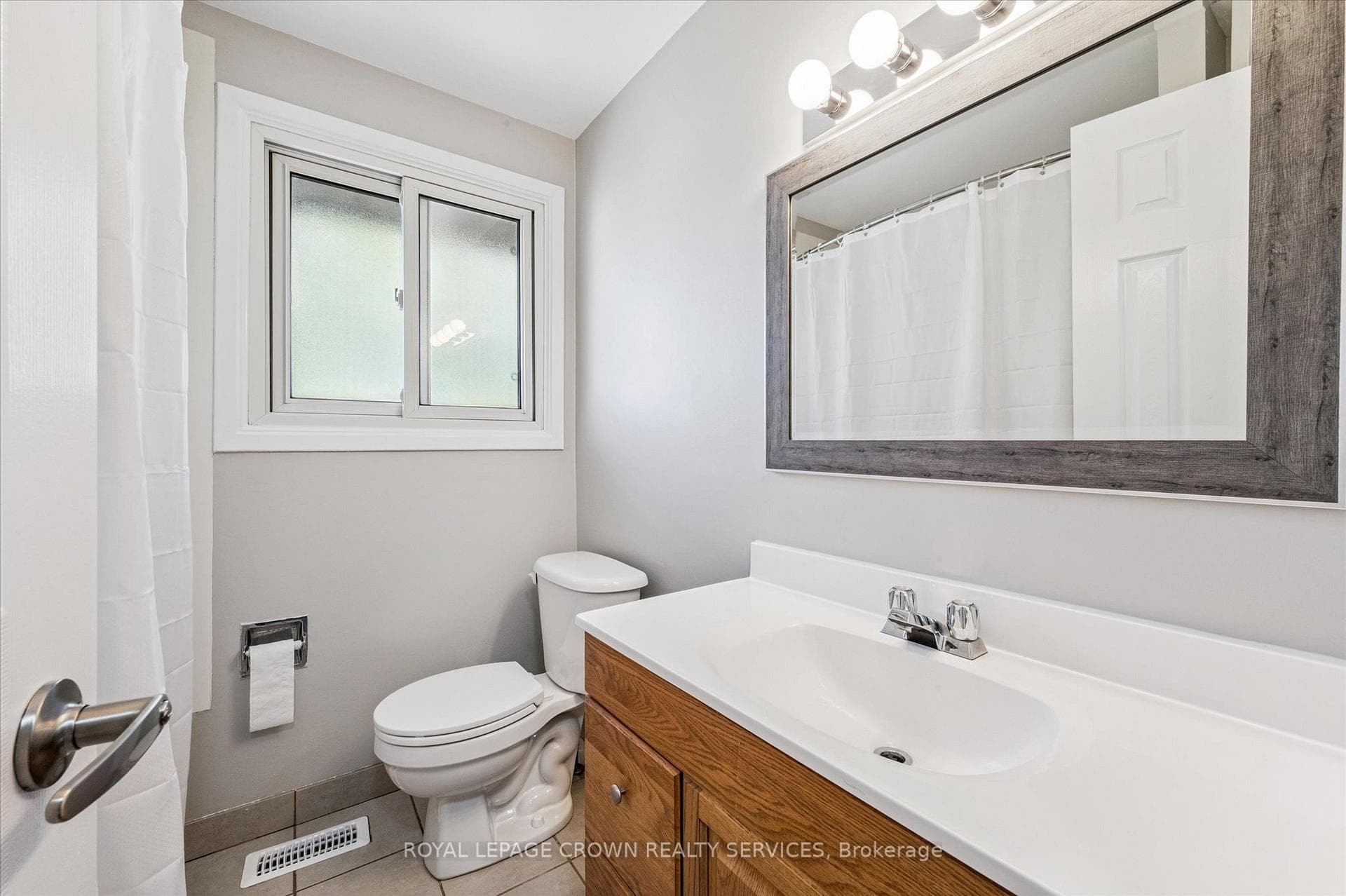 210 Glamis Road Unit 51 photo 16