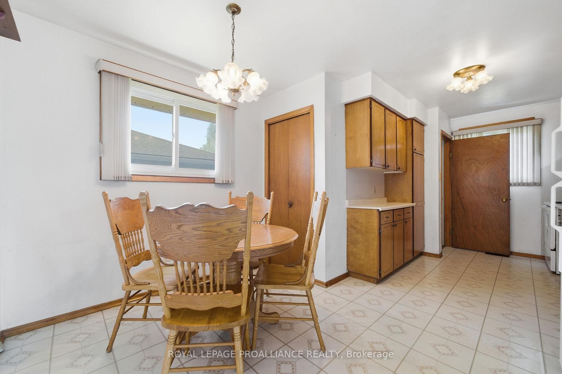 79 Cascade Boulevard photo 13