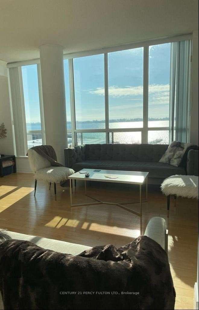 230 Queens Quay Unit 1016 photo 4