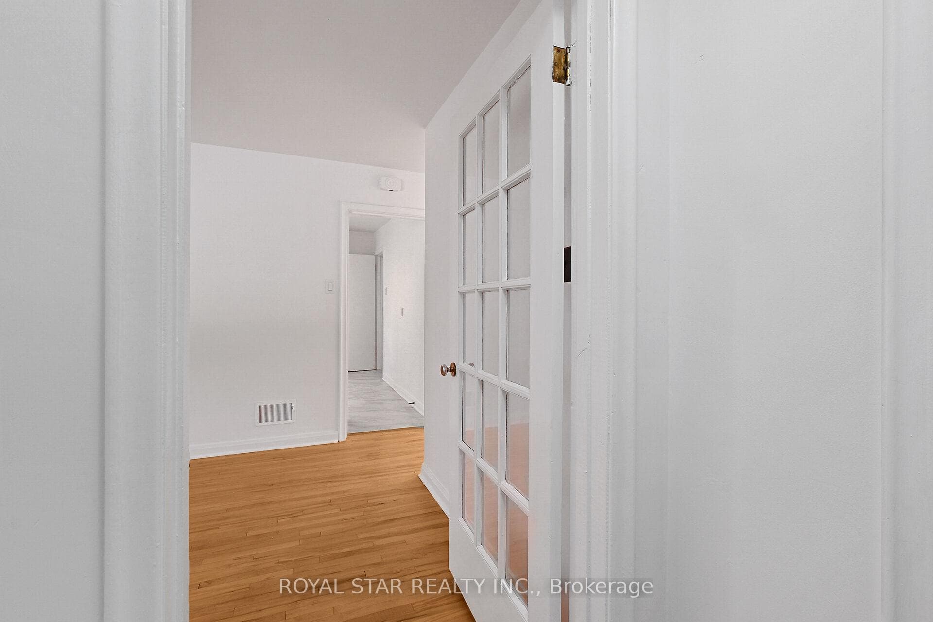 10 Delong Drive photo 5
