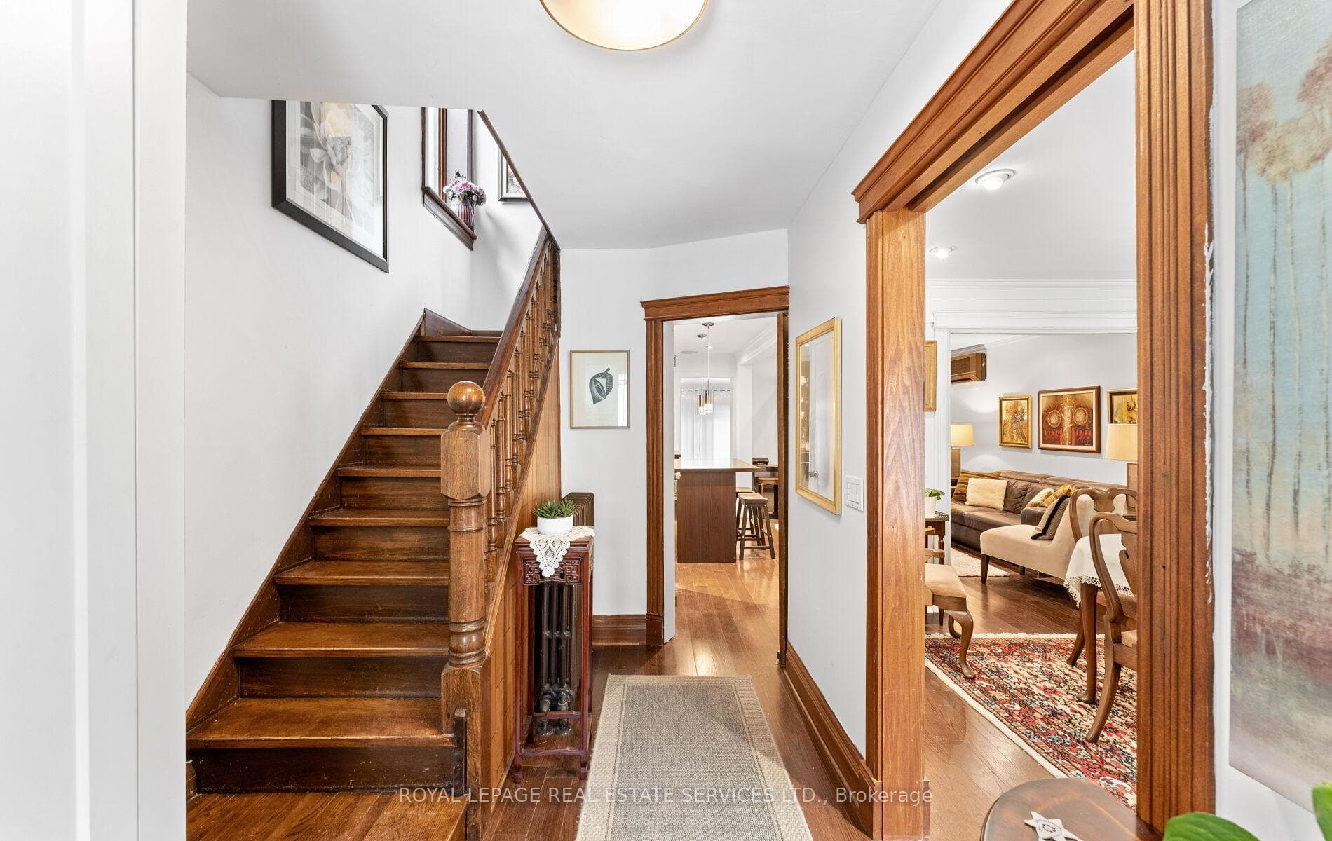 Sunfilled, home, hardwood floors