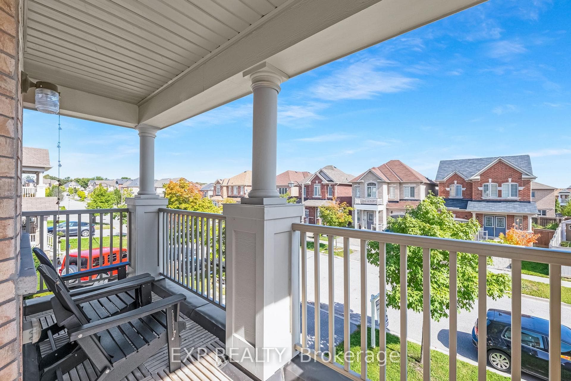 102 Juglans Crescent photo 26