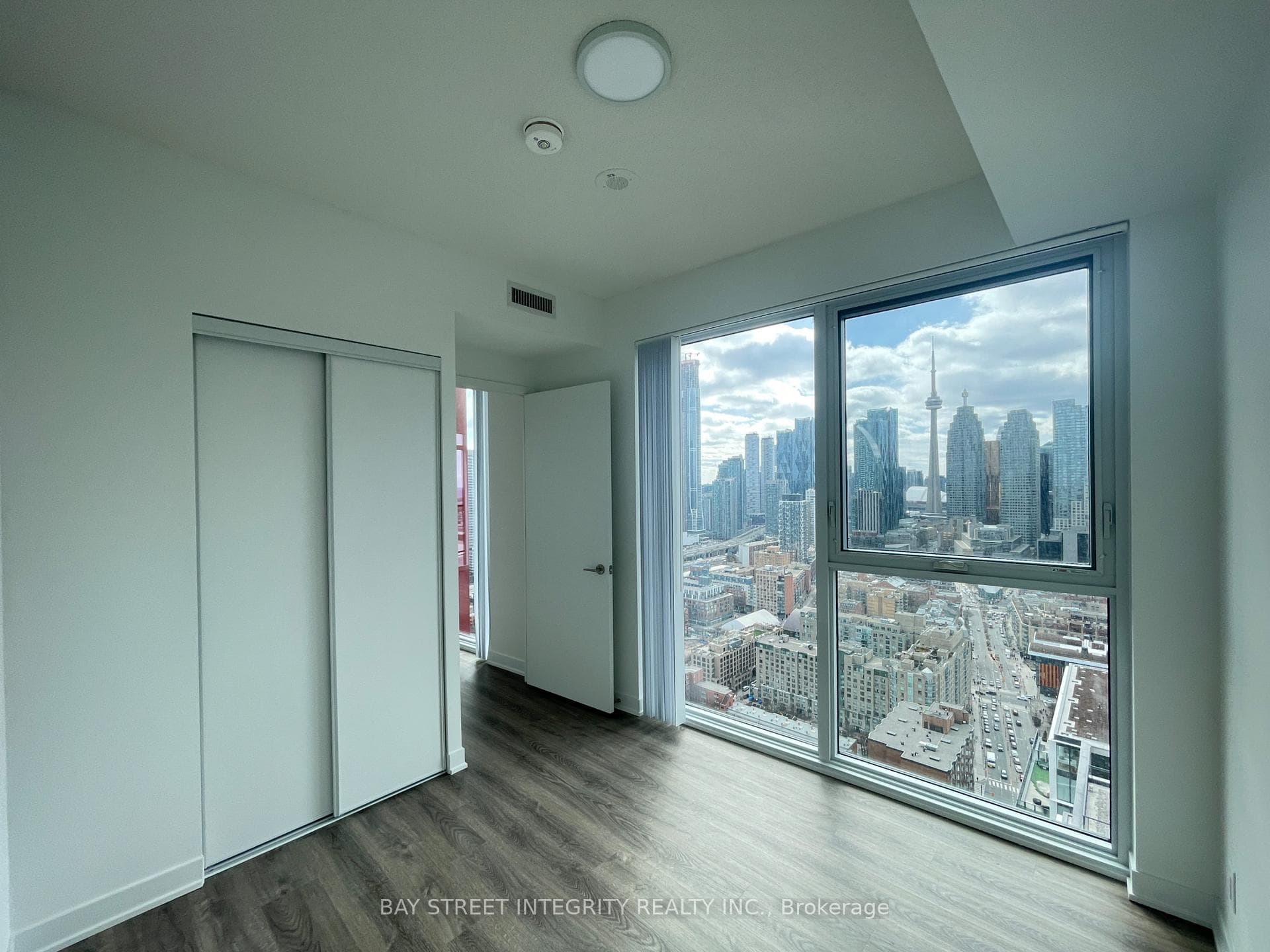 180 Front Street Unit 4210 photo 5