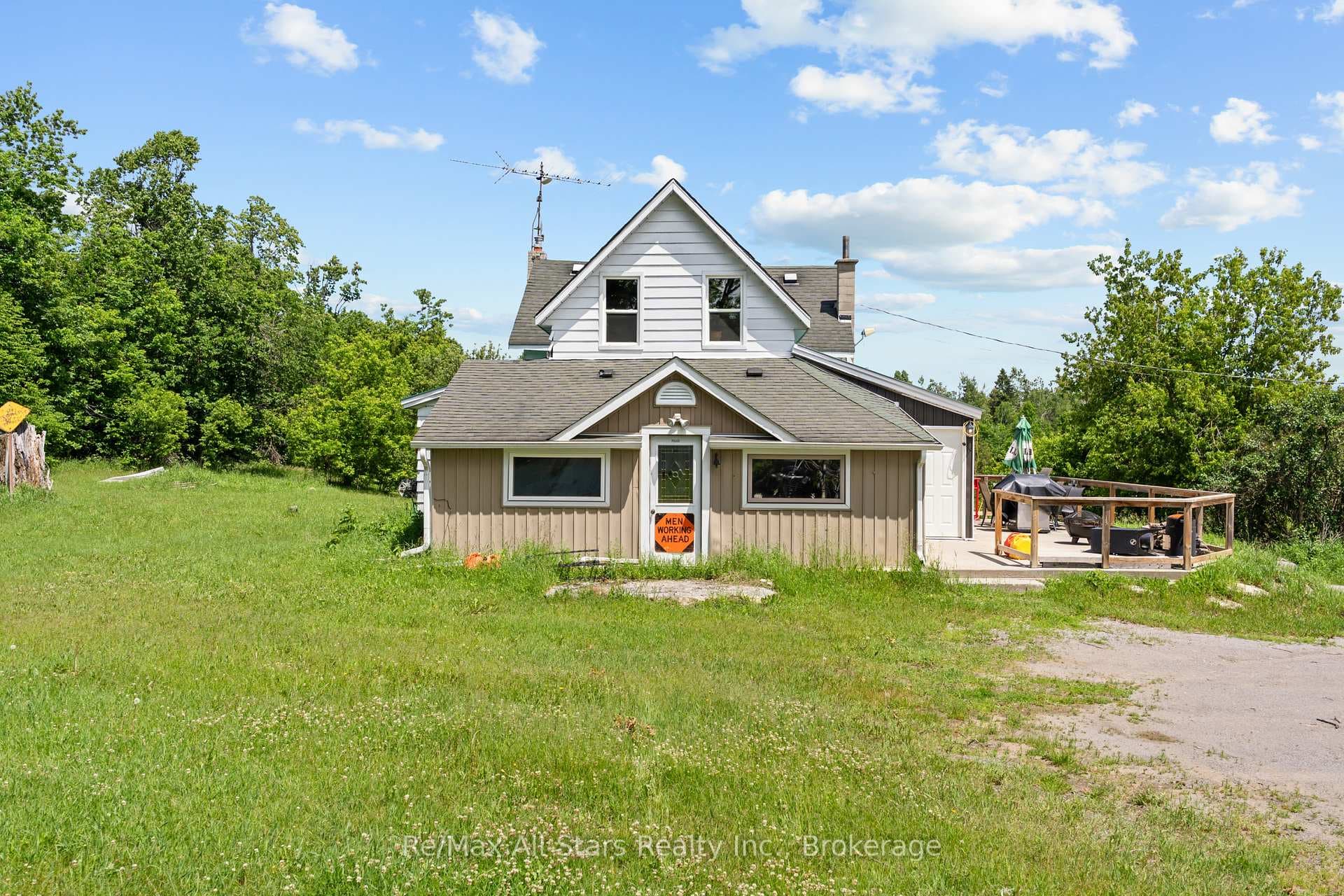 381 Burnt River Road photo 2