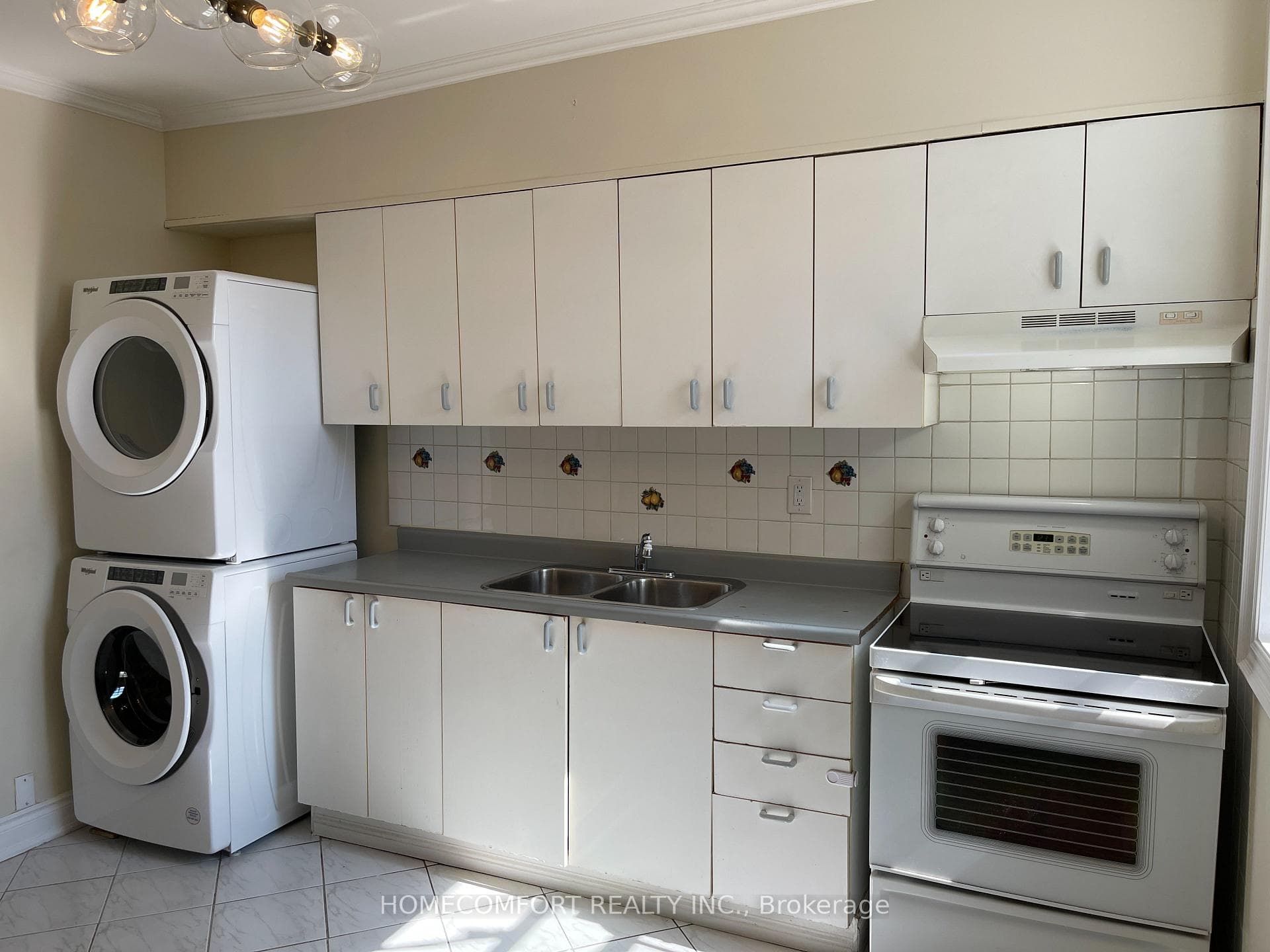 83 Hounslow Heath Road Unit Main photo 6