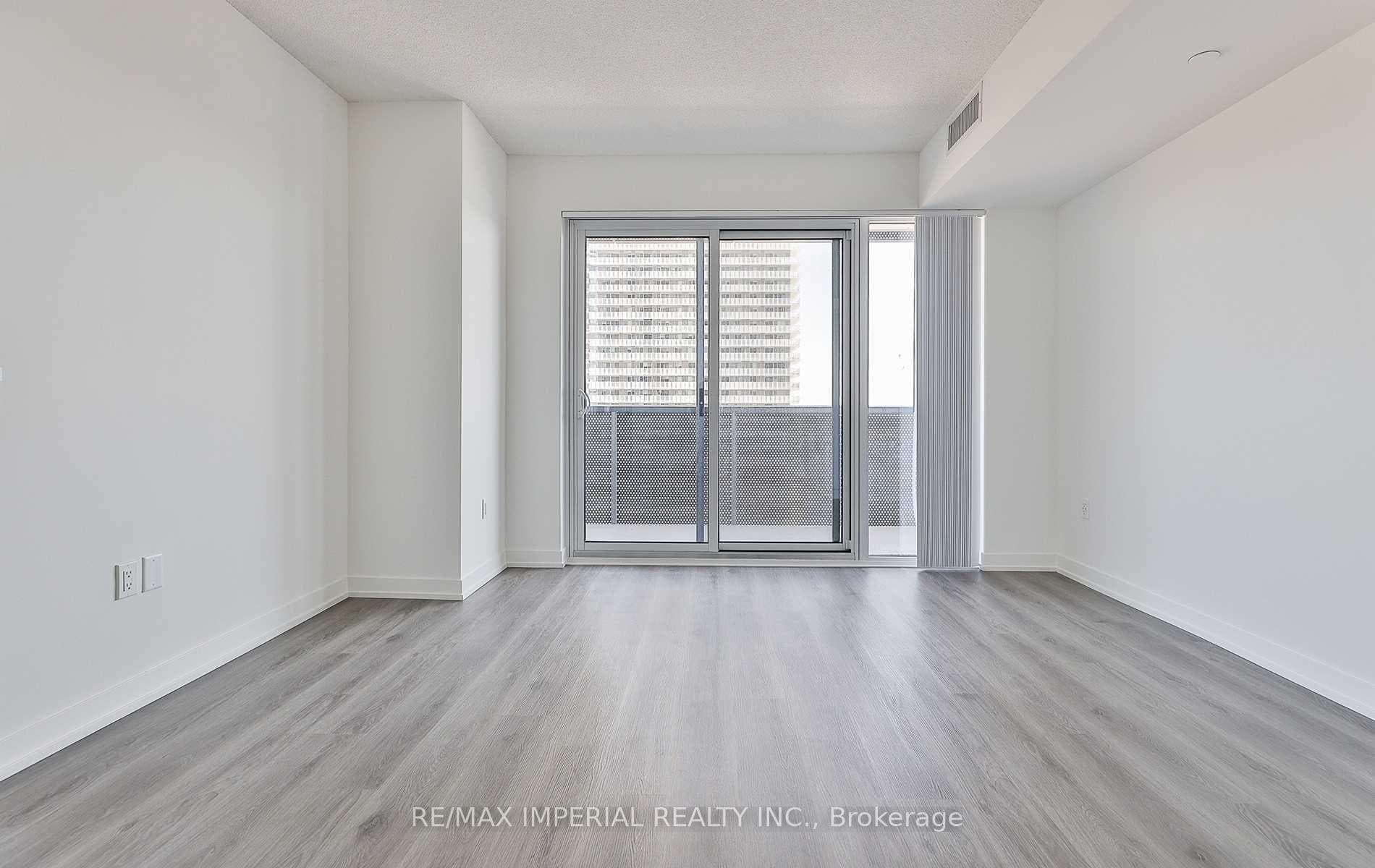 138 Downes Street Unit 3303 photo 12