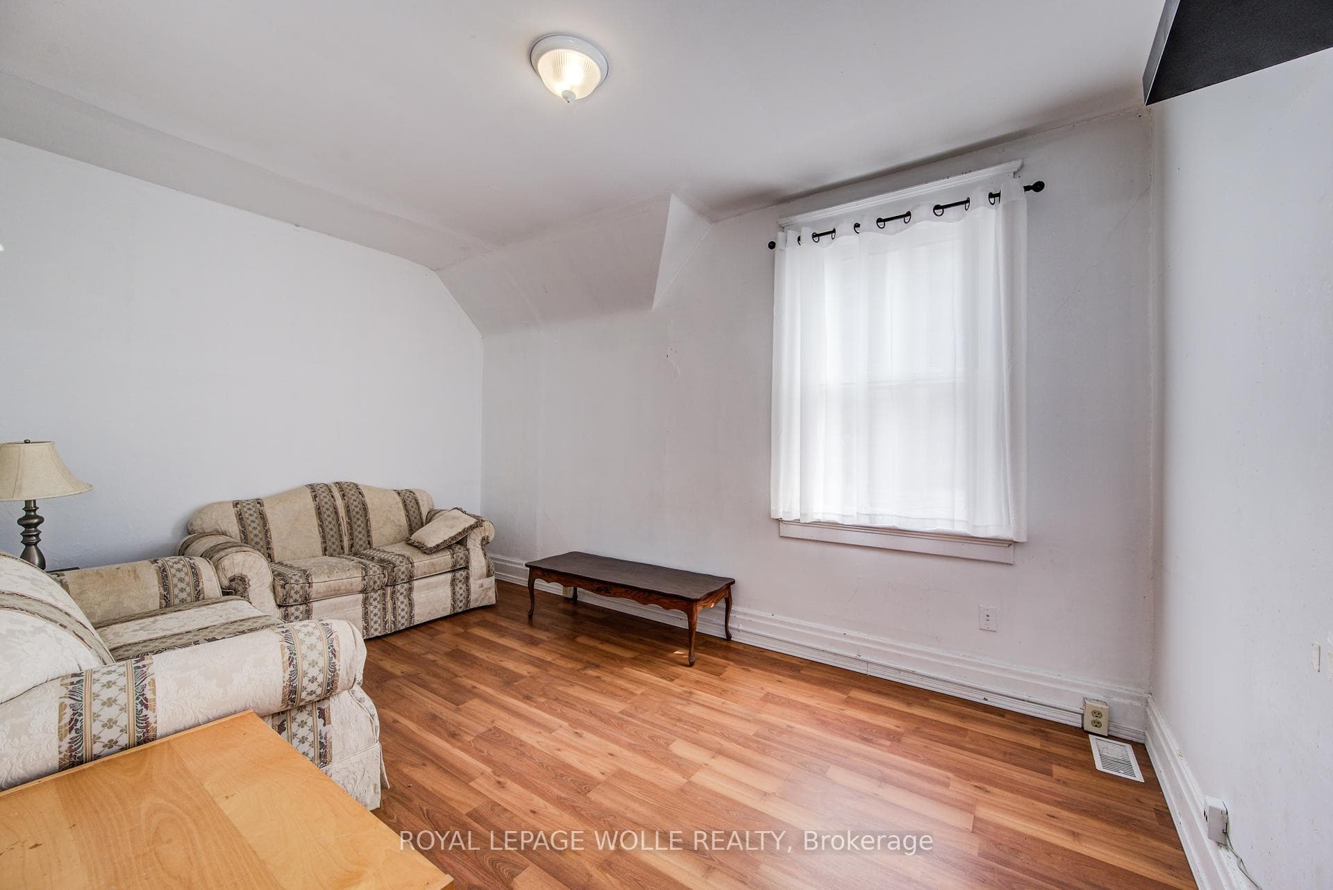 114 Erb Street photo 14