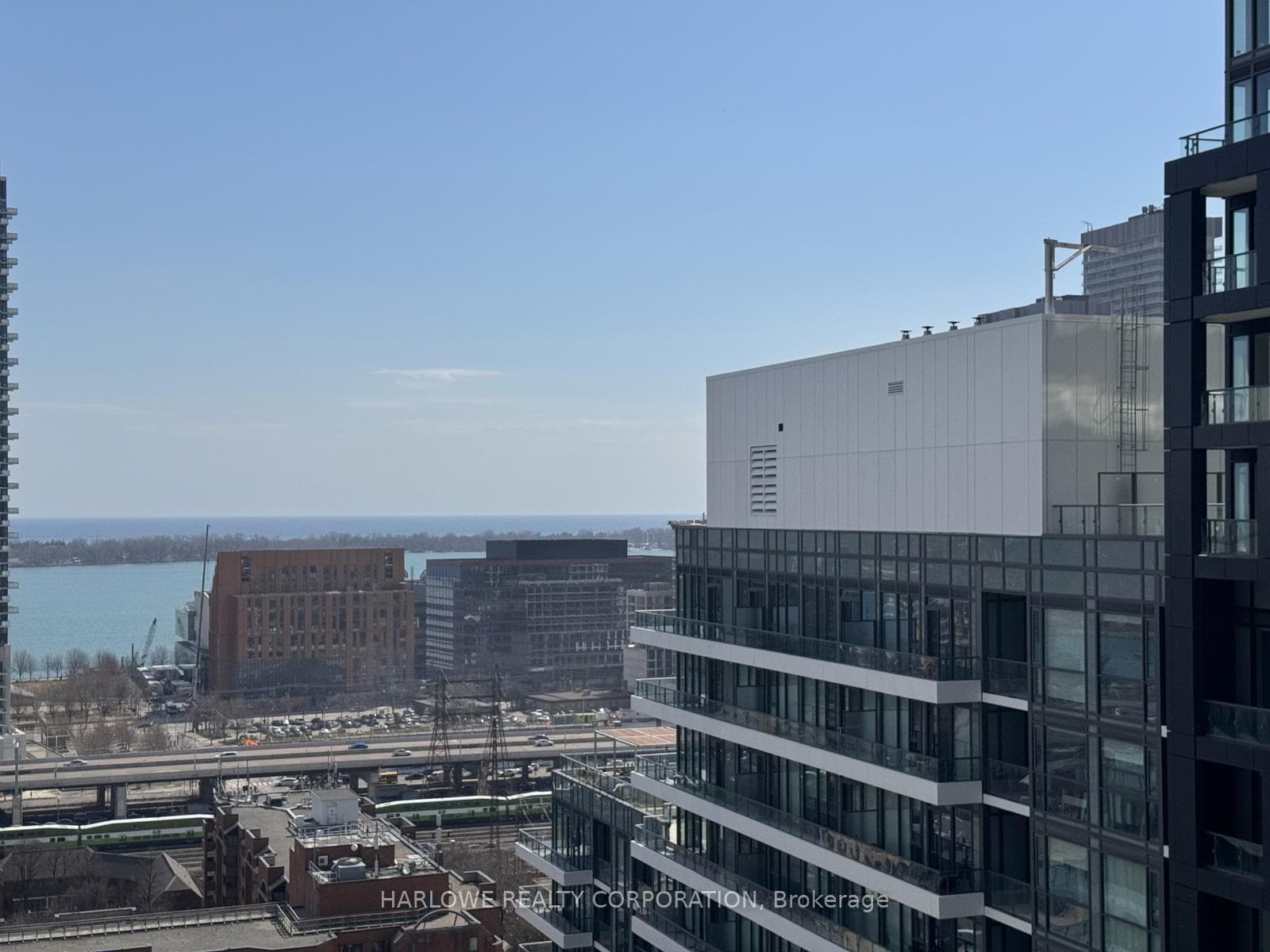 70 Princess Street Unit 2011 E photo 6