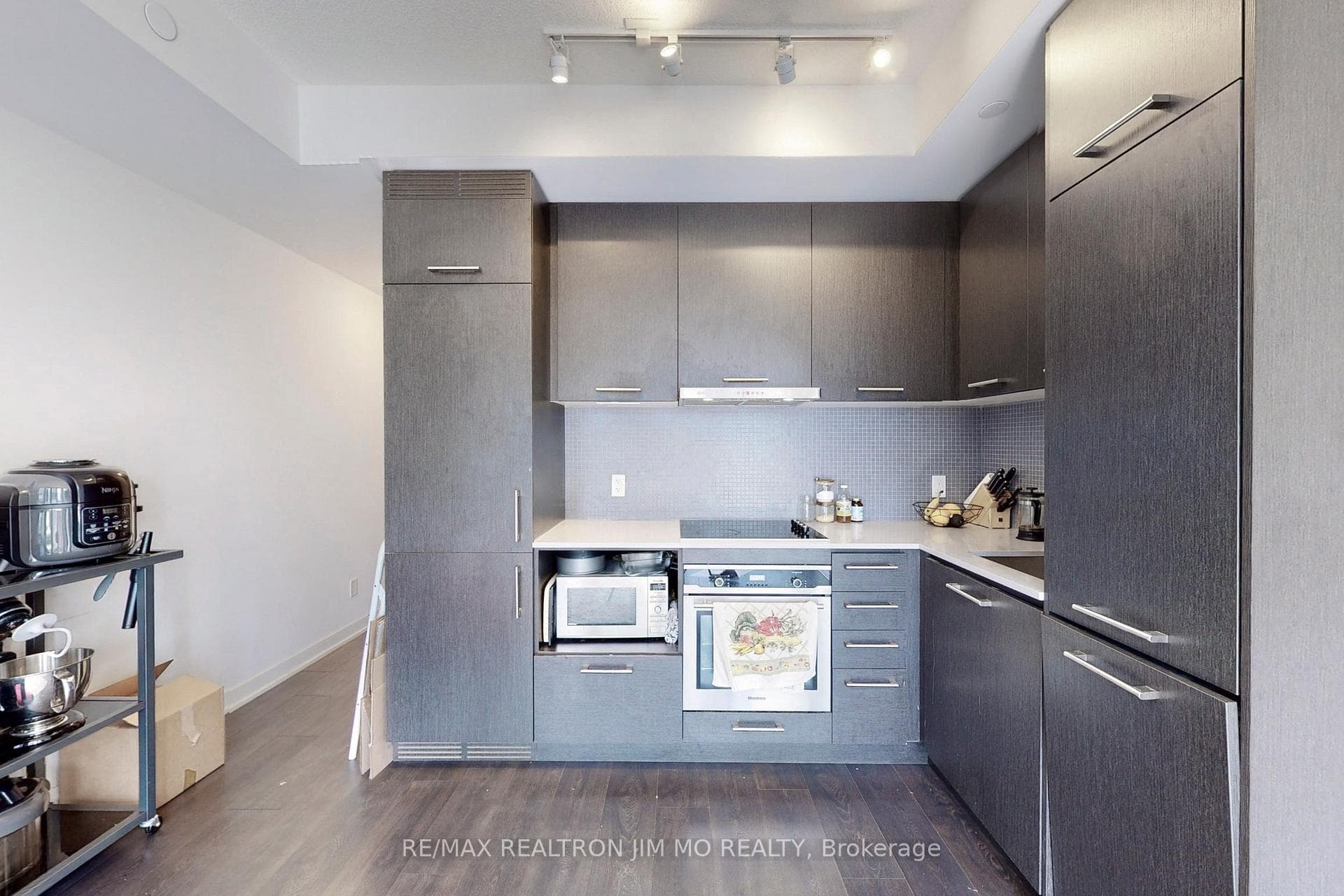 87 Peter Street Unit 3813 photo 10