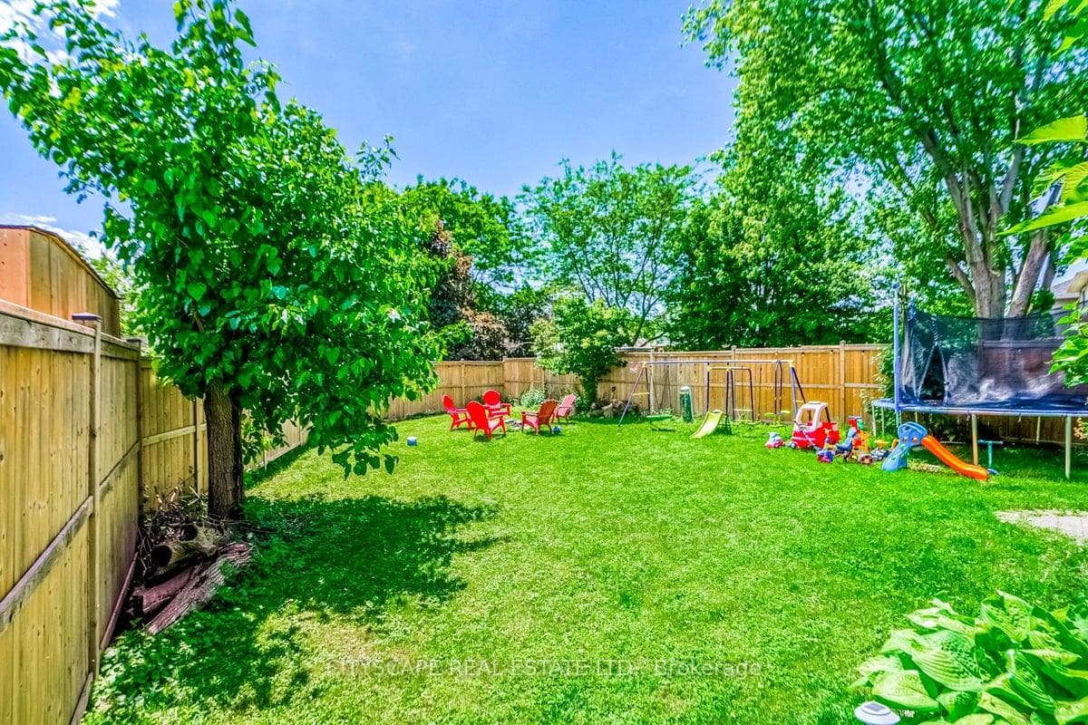 4548 Ivy Gardens Crescent photo 18