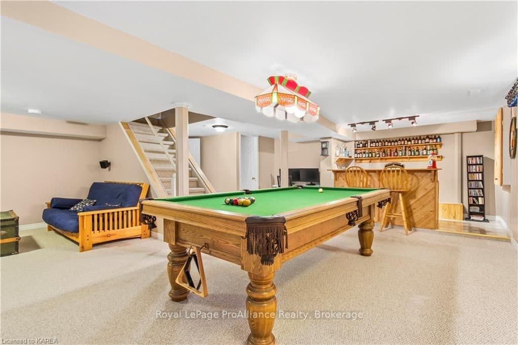 943 NEWHALL Drive photo 34