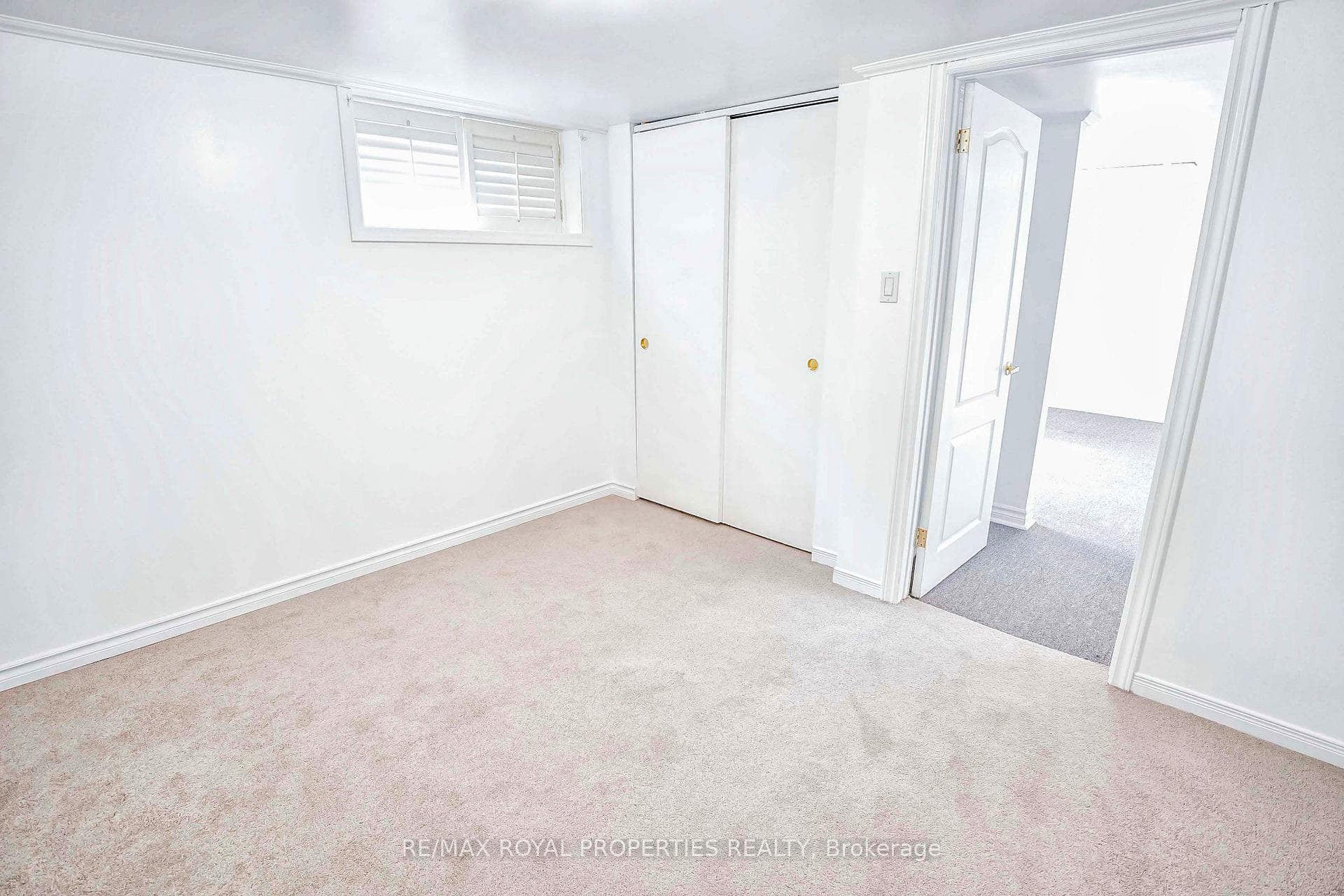 112 Mossbank Drive photo 23