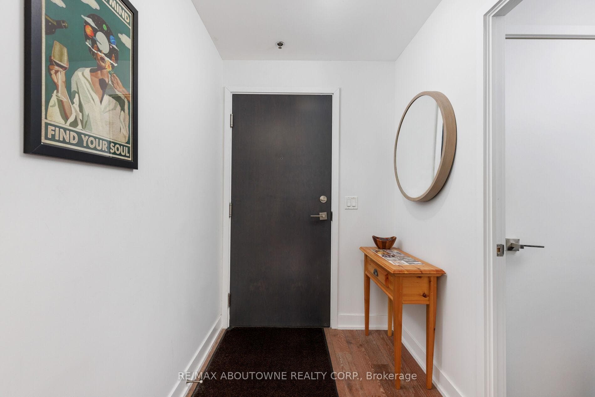 20 Minowan Miikan Lane Unit 1804 photo 4