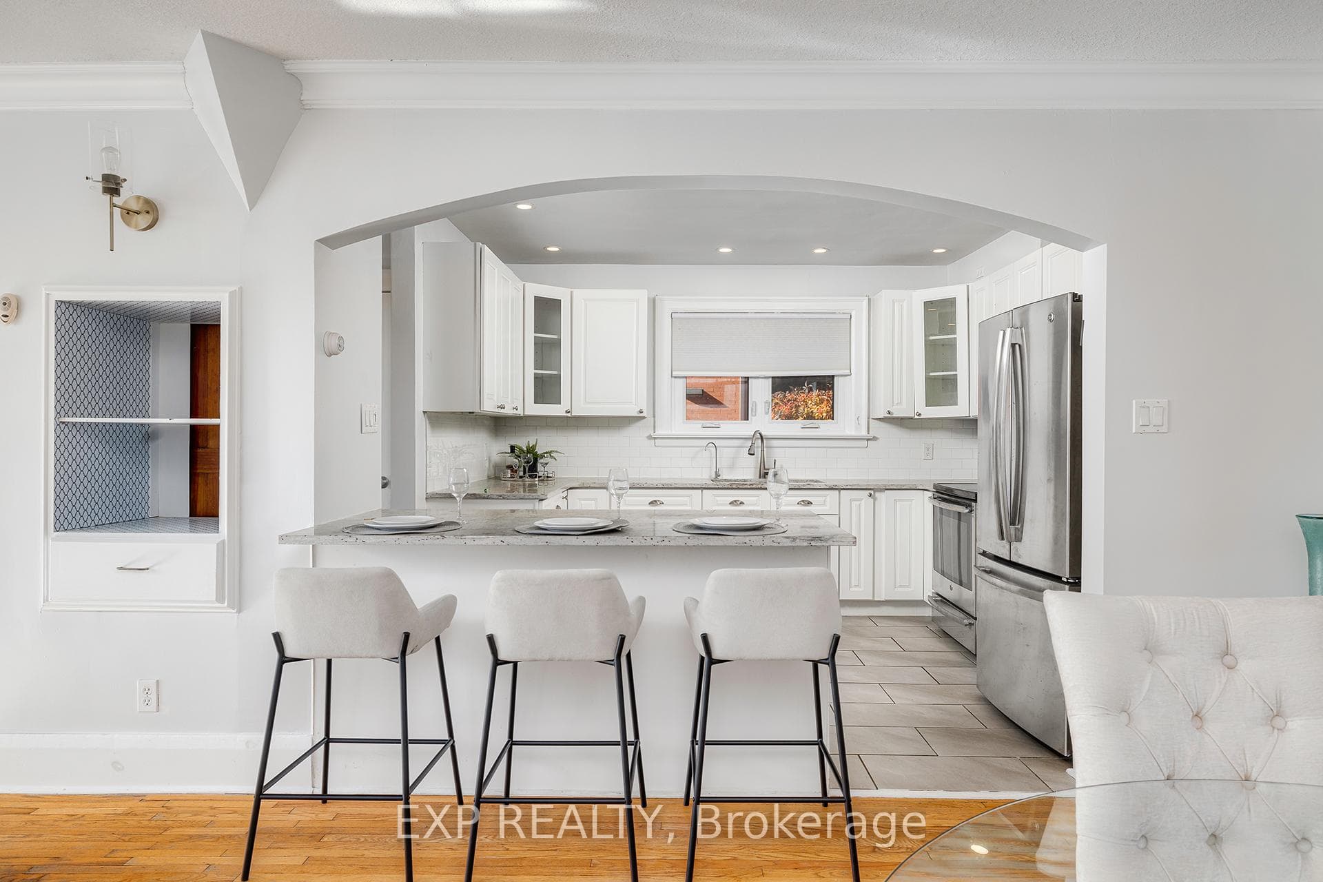 116 Wellington Street photo 7