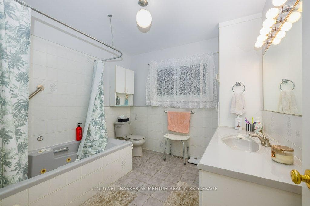 26 Howard Avenue photo 19