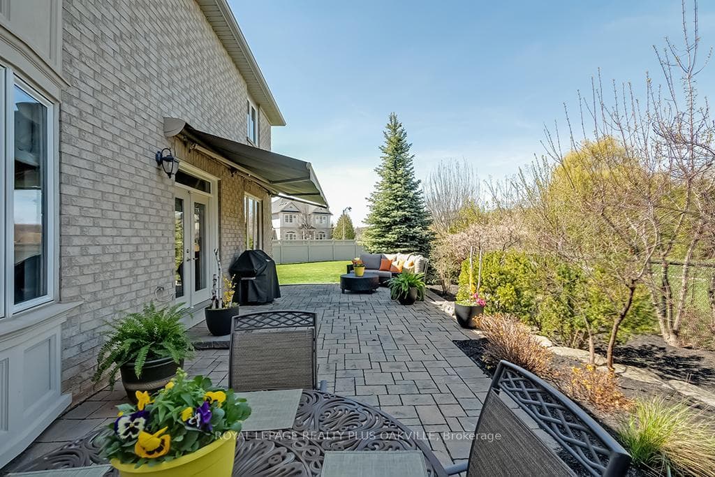 3105 Portree Crescent photo 16