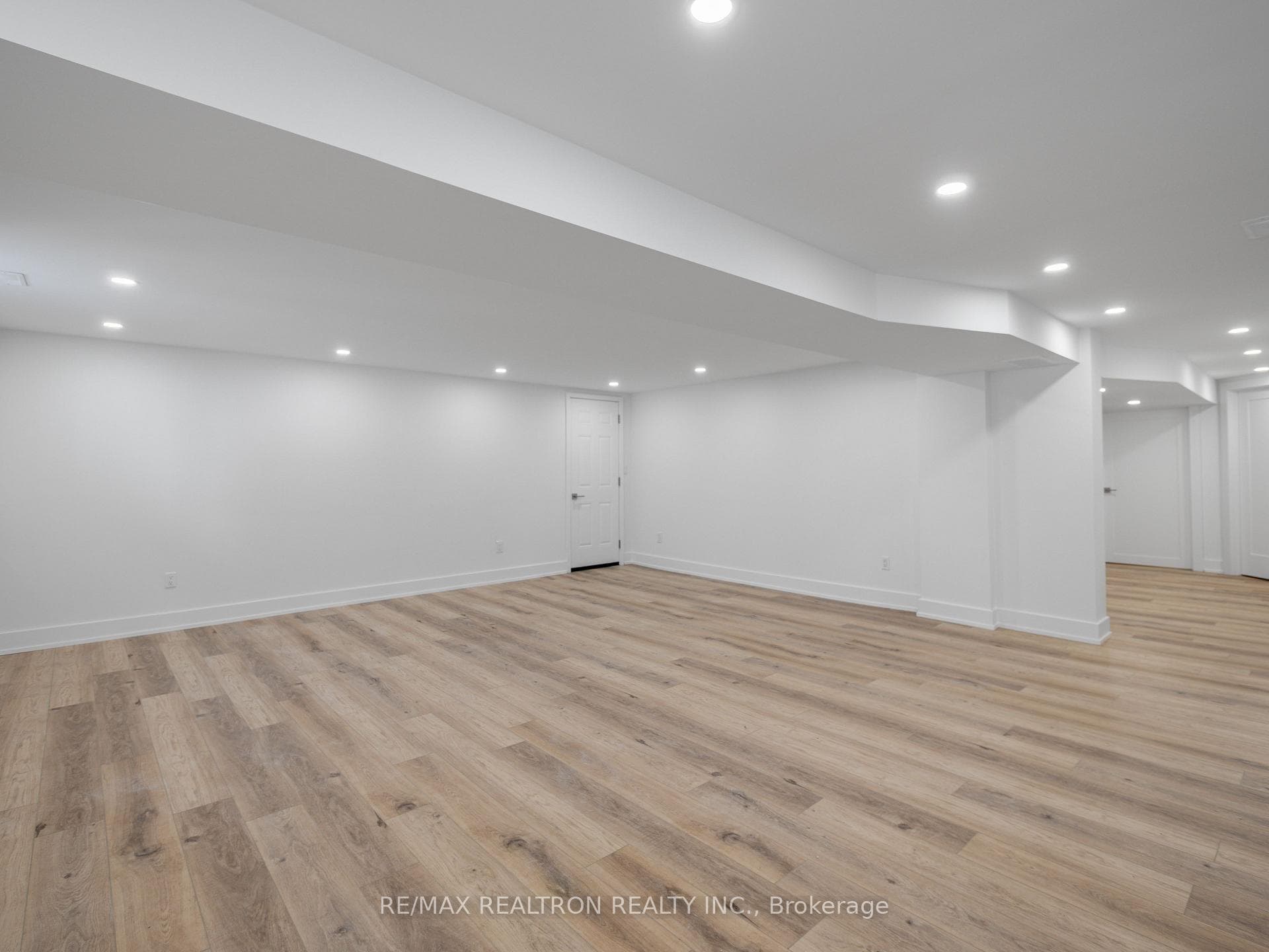 289 Irene Drive photo 23