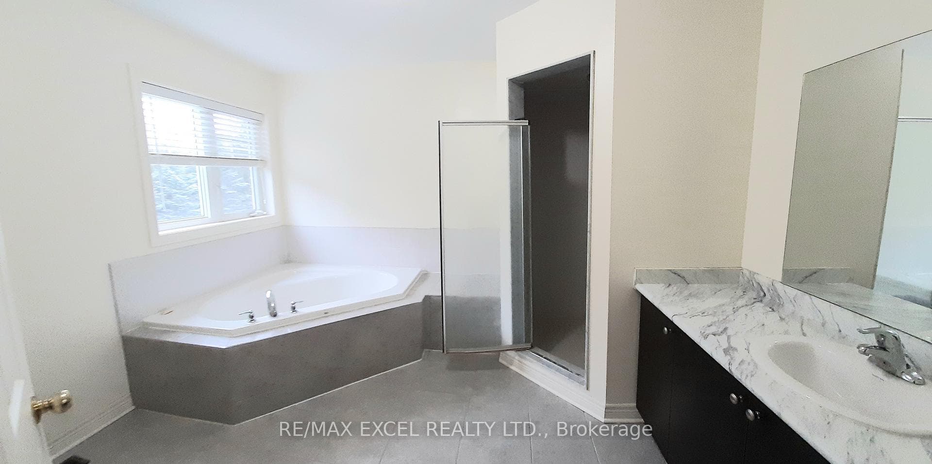 144 Greenwood Road photo 10