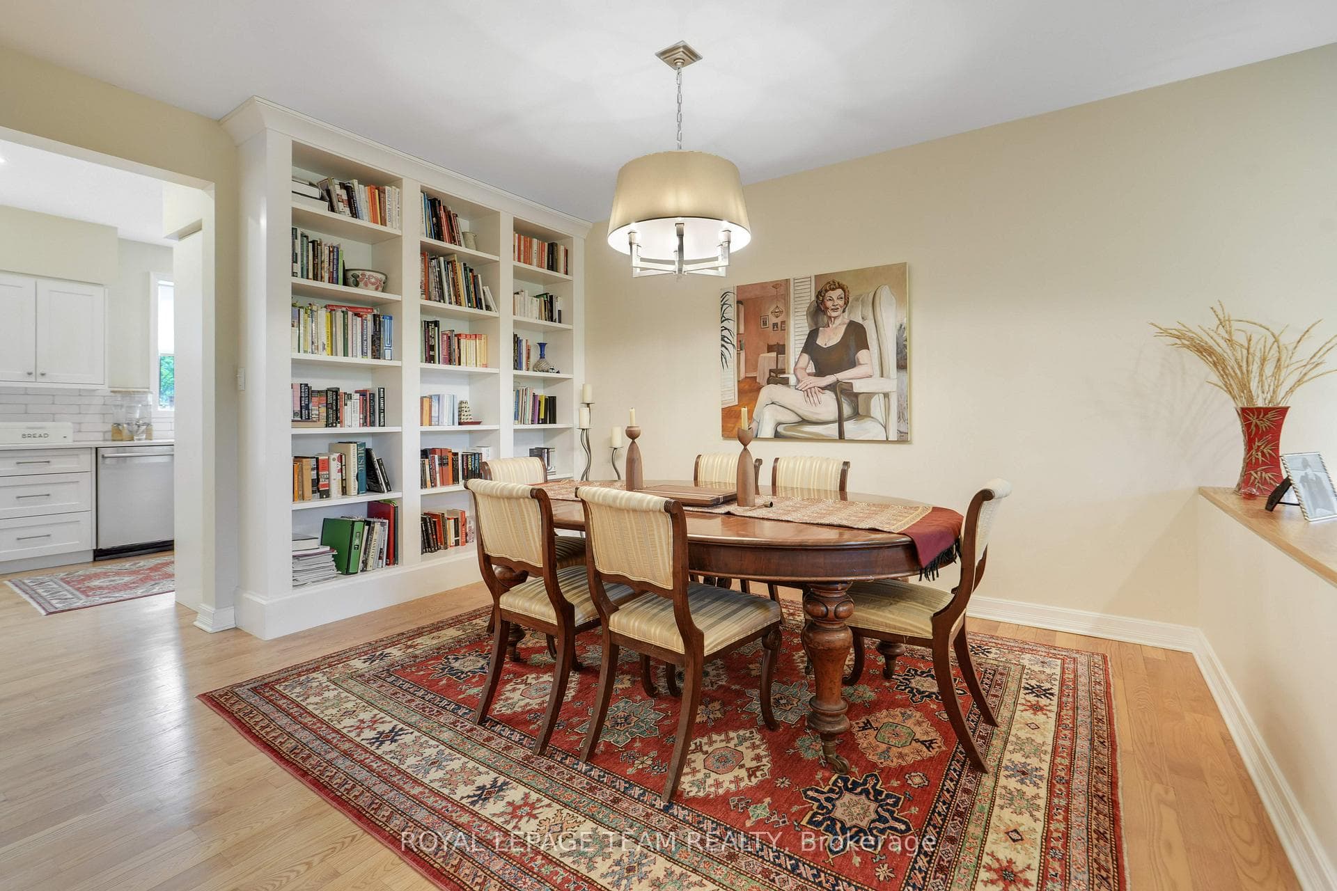 BUILT-IN BOOKCASES
