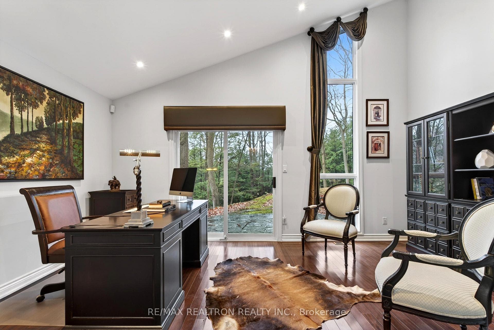 14038 Bayview Avenue photo 2