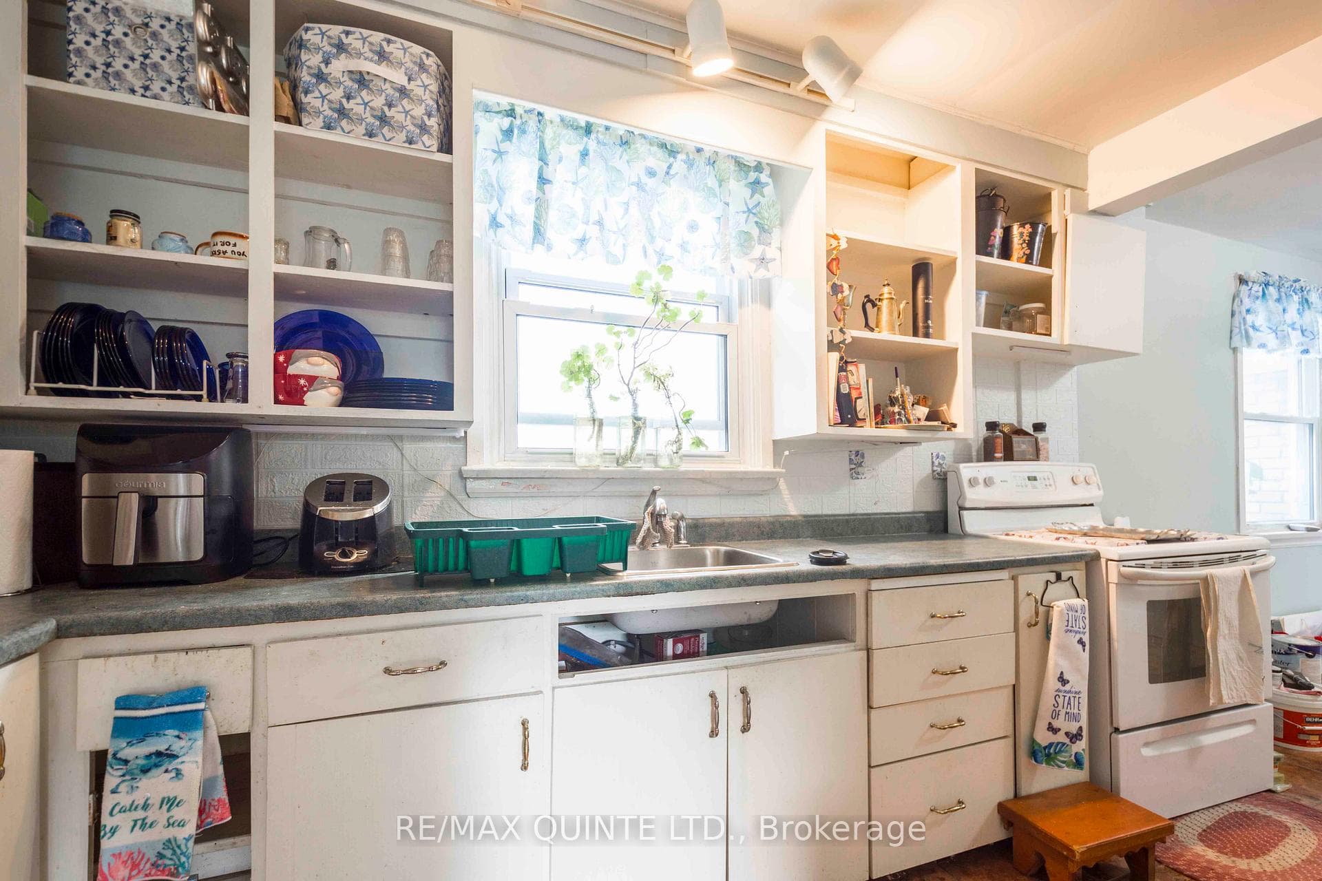 68 Maple Drive photo 10