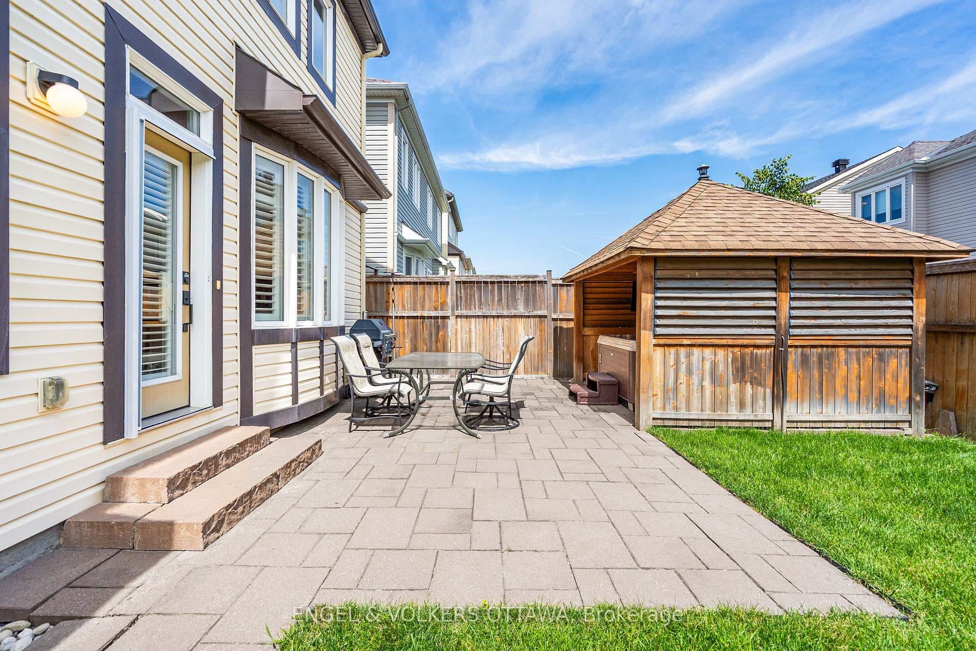 520 Brigatine Avenue photo 36