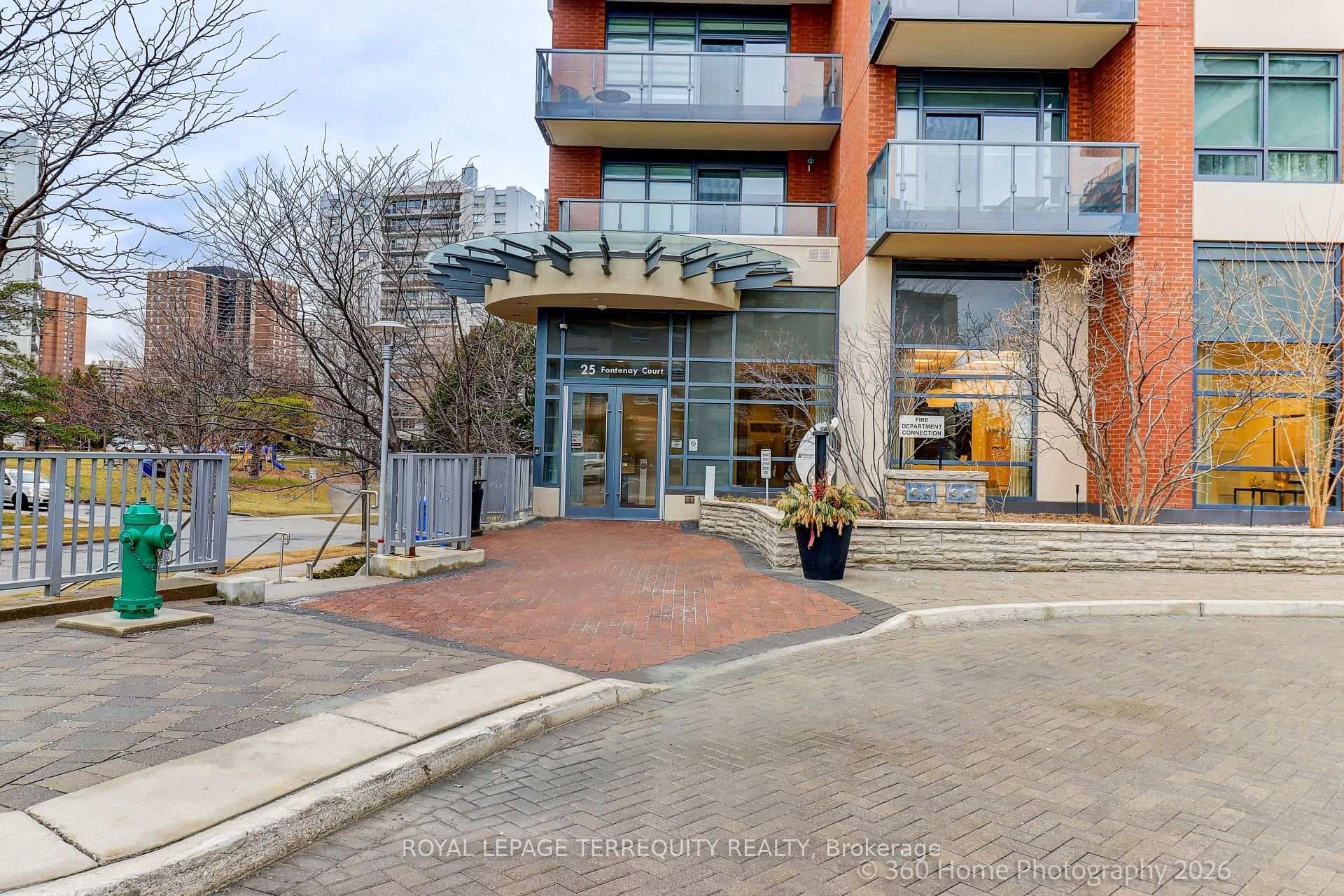 25 FONTENAY Court Unit 1006 photo 3