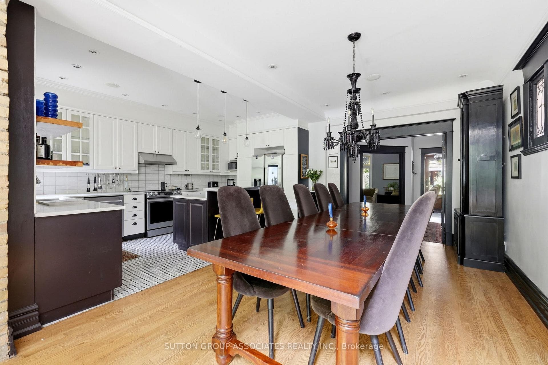 33 Albany Avenue photo 19