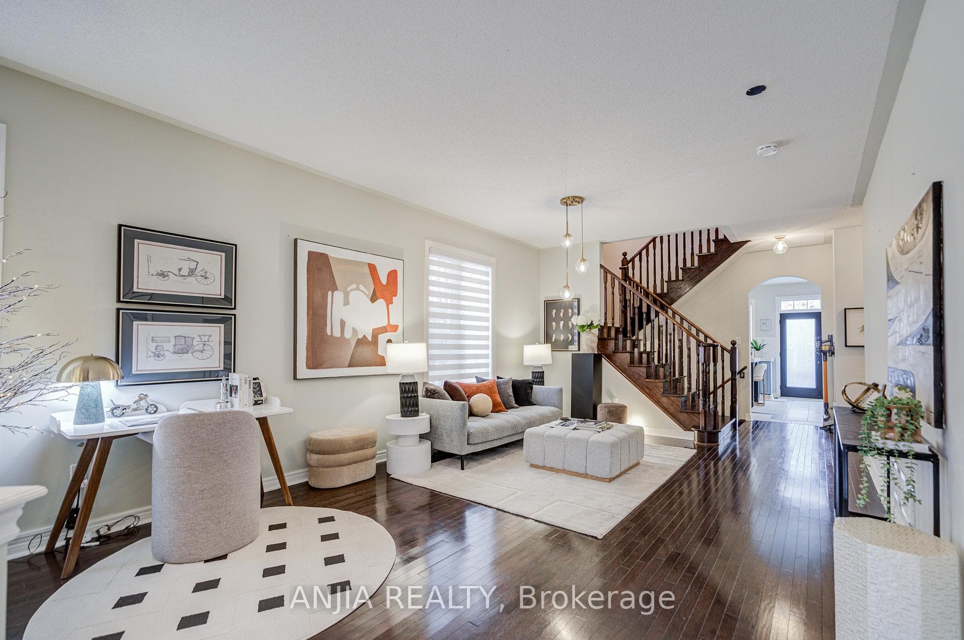 70 Fairlee Circle photo 8