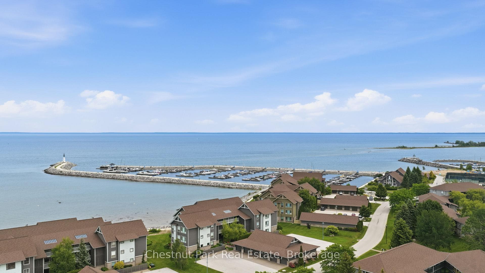 504 Mariners Way photo 1