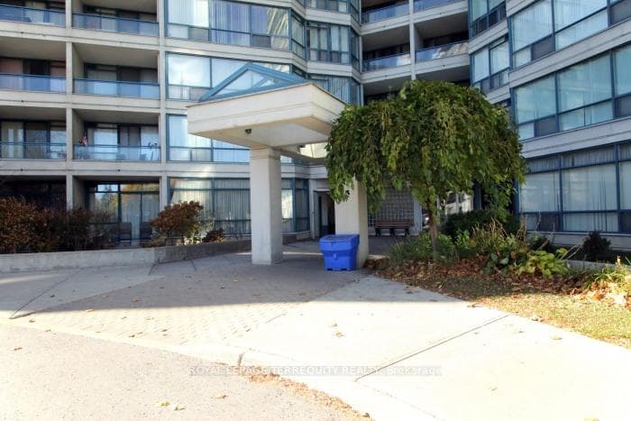 4725 Sheppard Avenue Unit 1710 photo 2