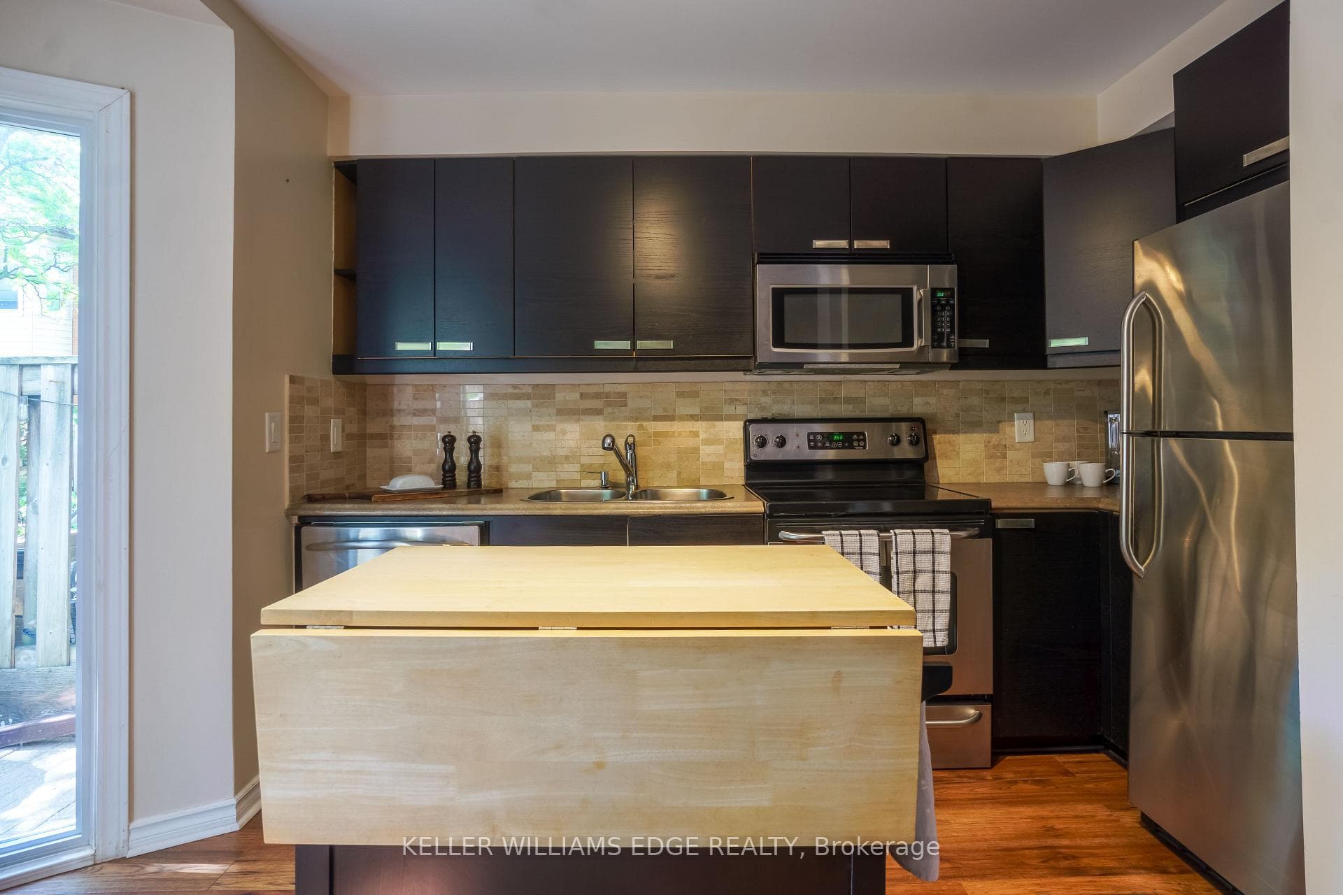 895 Maple Avenue Unit 519 photo 18