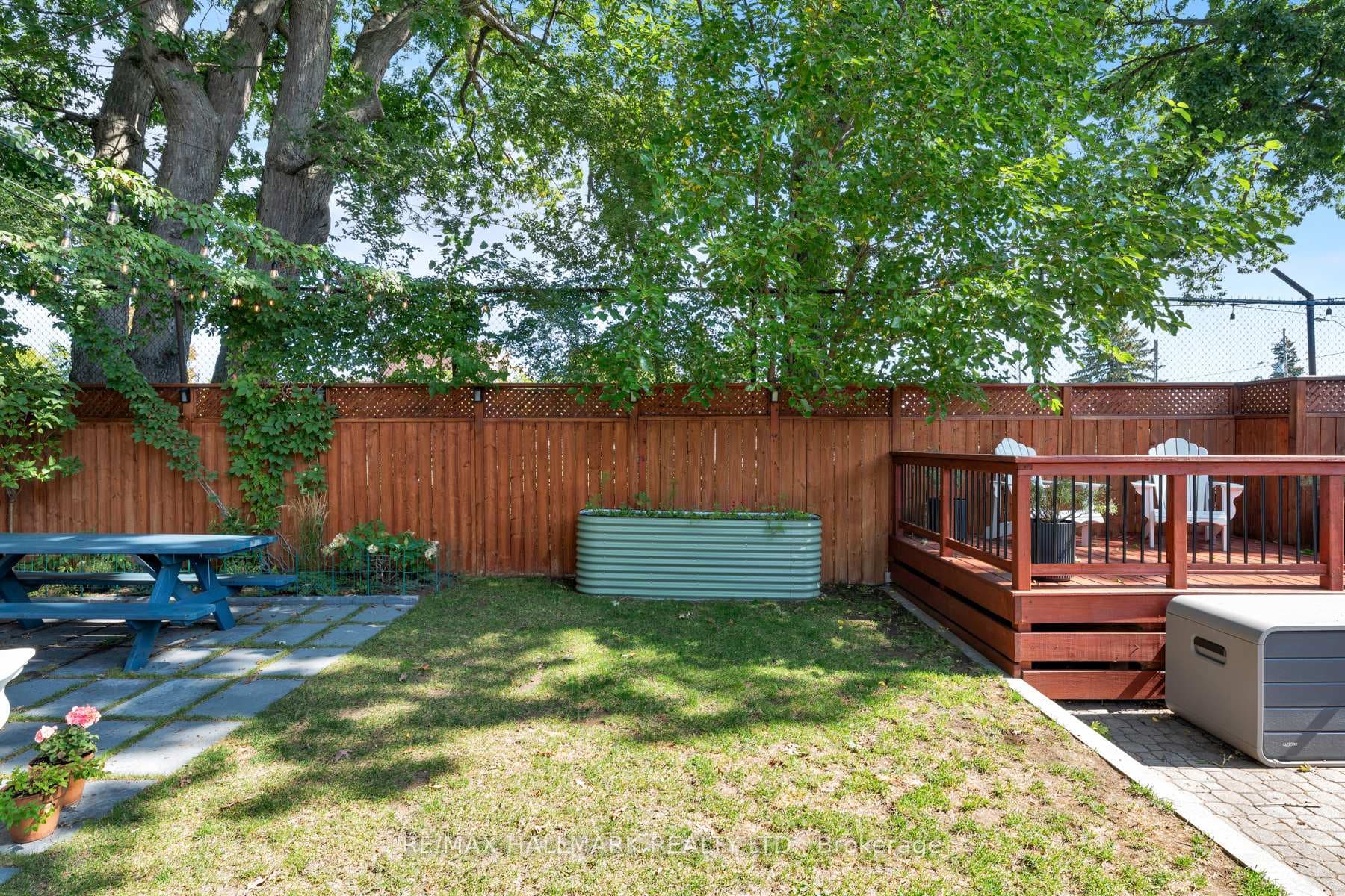 510 Cosburn Avenue photo 41