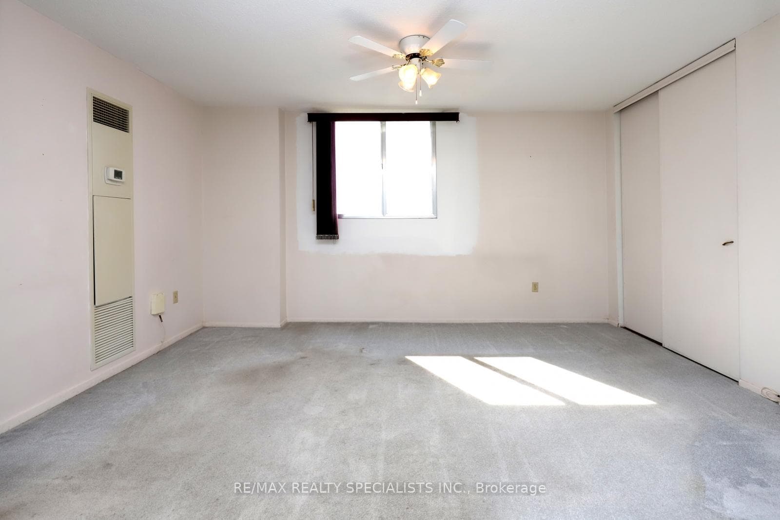 820 BURNHAMTHORPE Road Unit 1602 photo 13