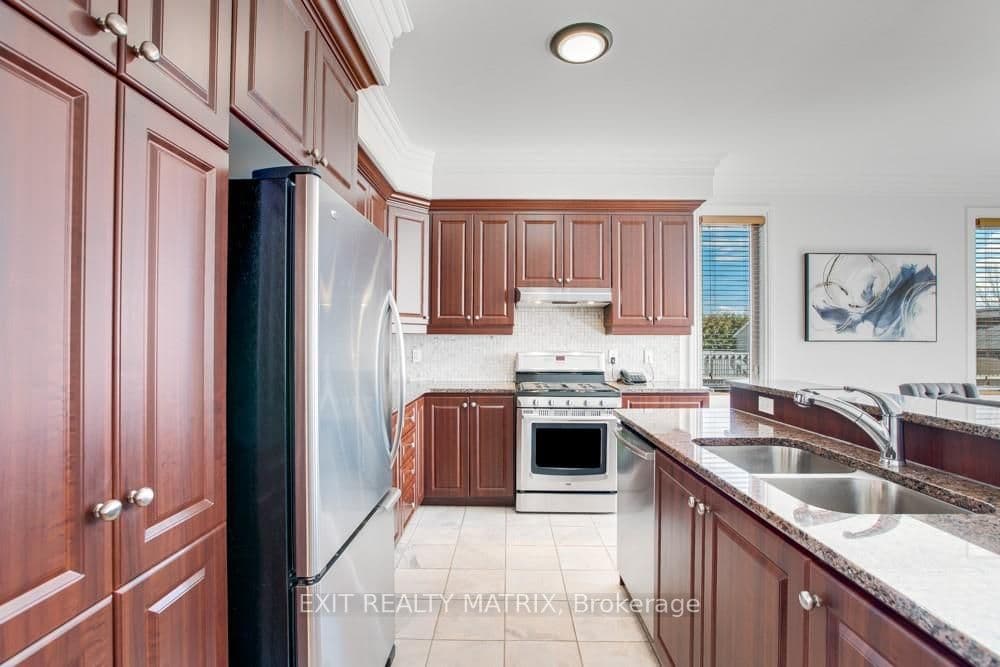 640 RUPERT Street photo 17