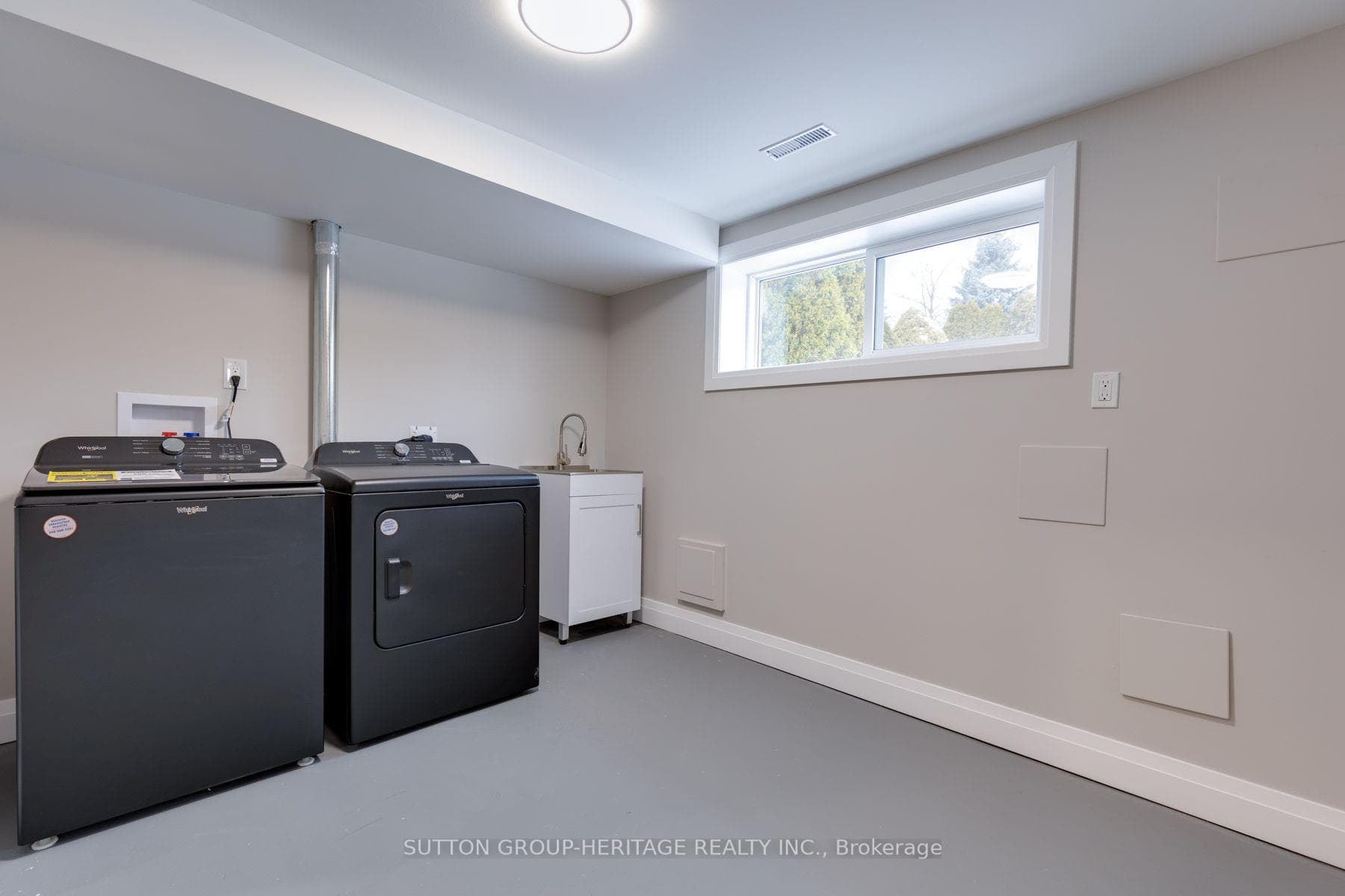 1040 Denise Drive photo 32