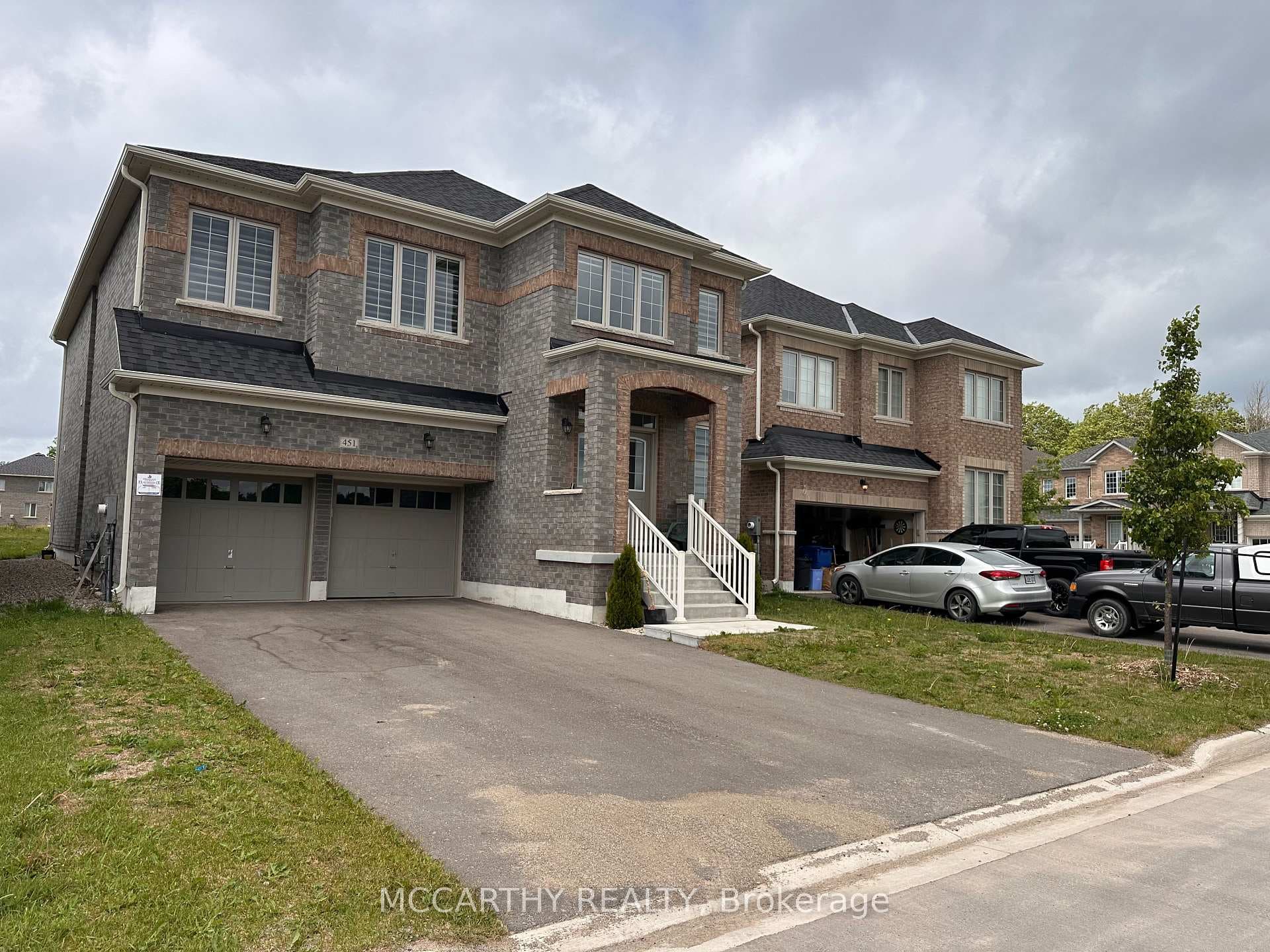 451 Black Cherry Crescent photo 40