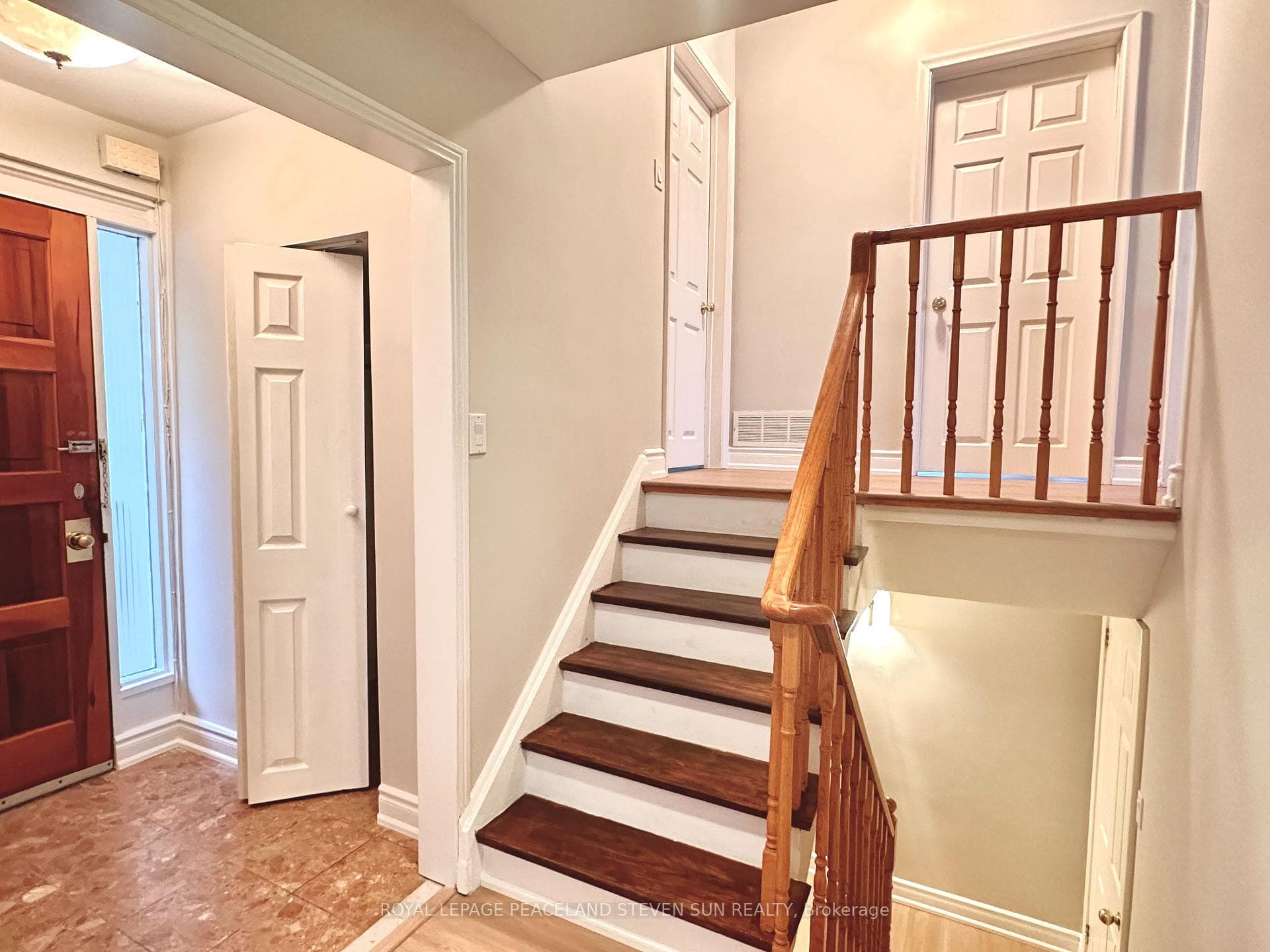 4 Wetherfield Place photo 2