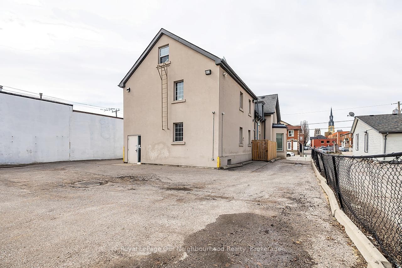 71 Albert Street photo 6