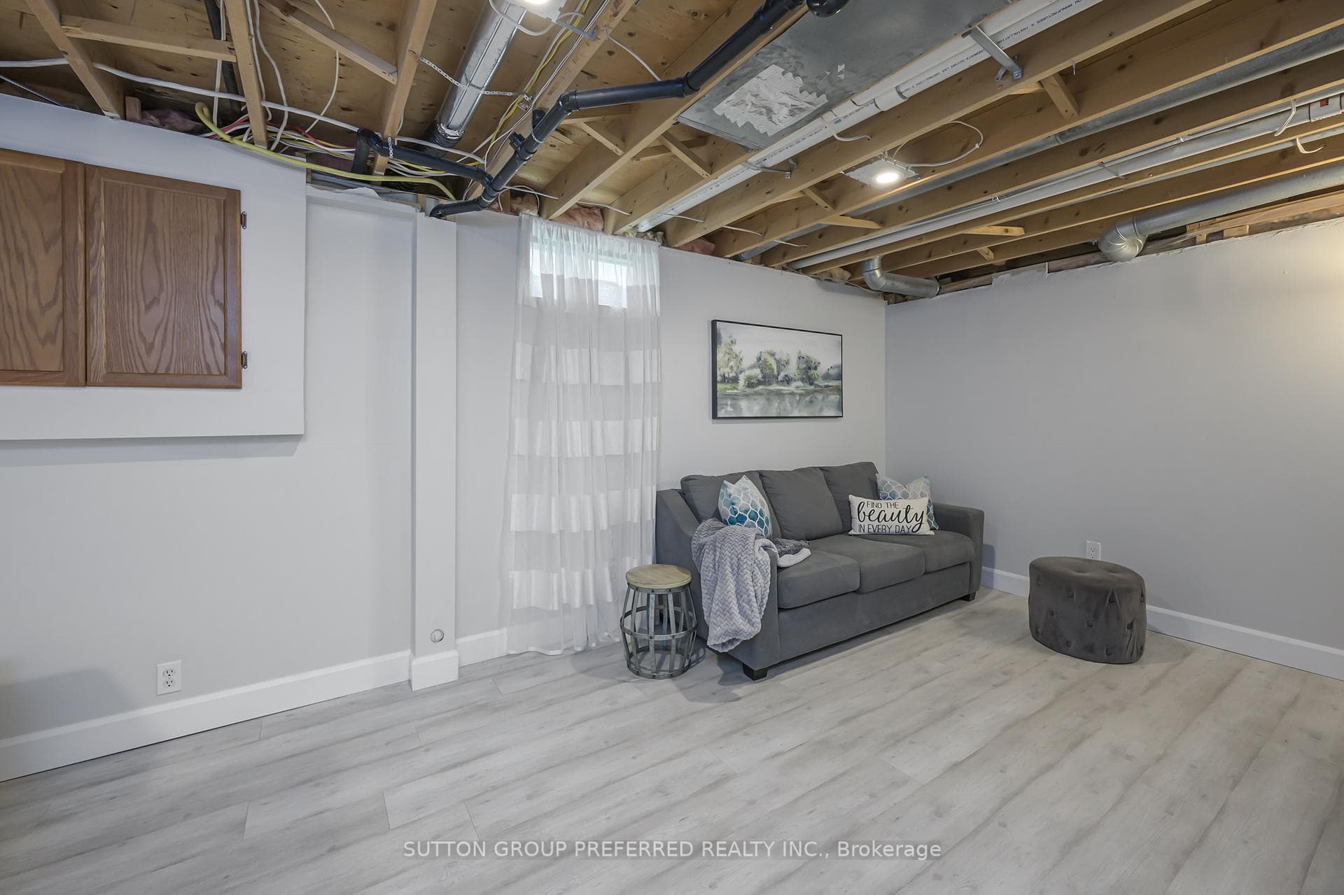 83 Erica Crescent photo 25