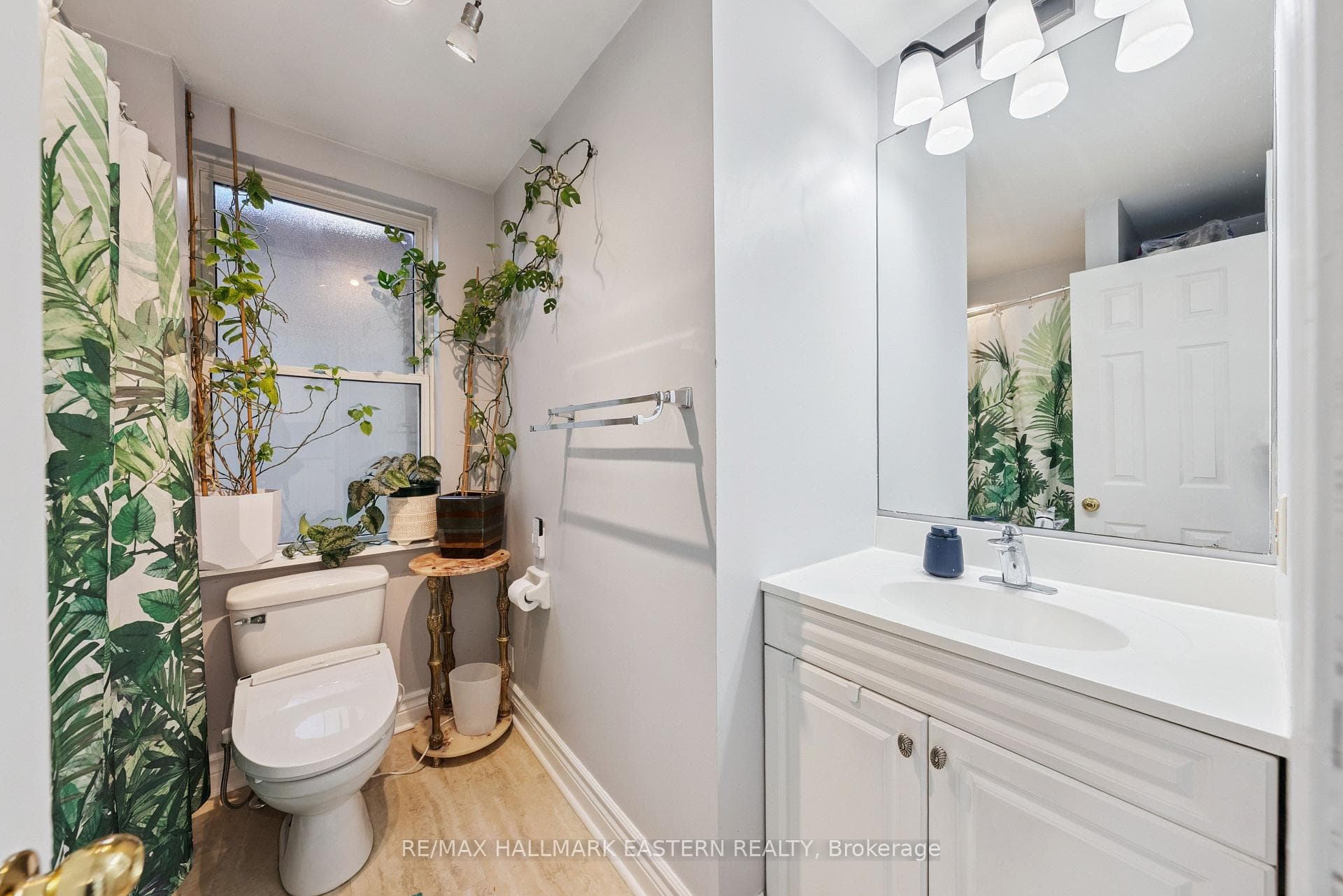 213 Brock Street photo 15